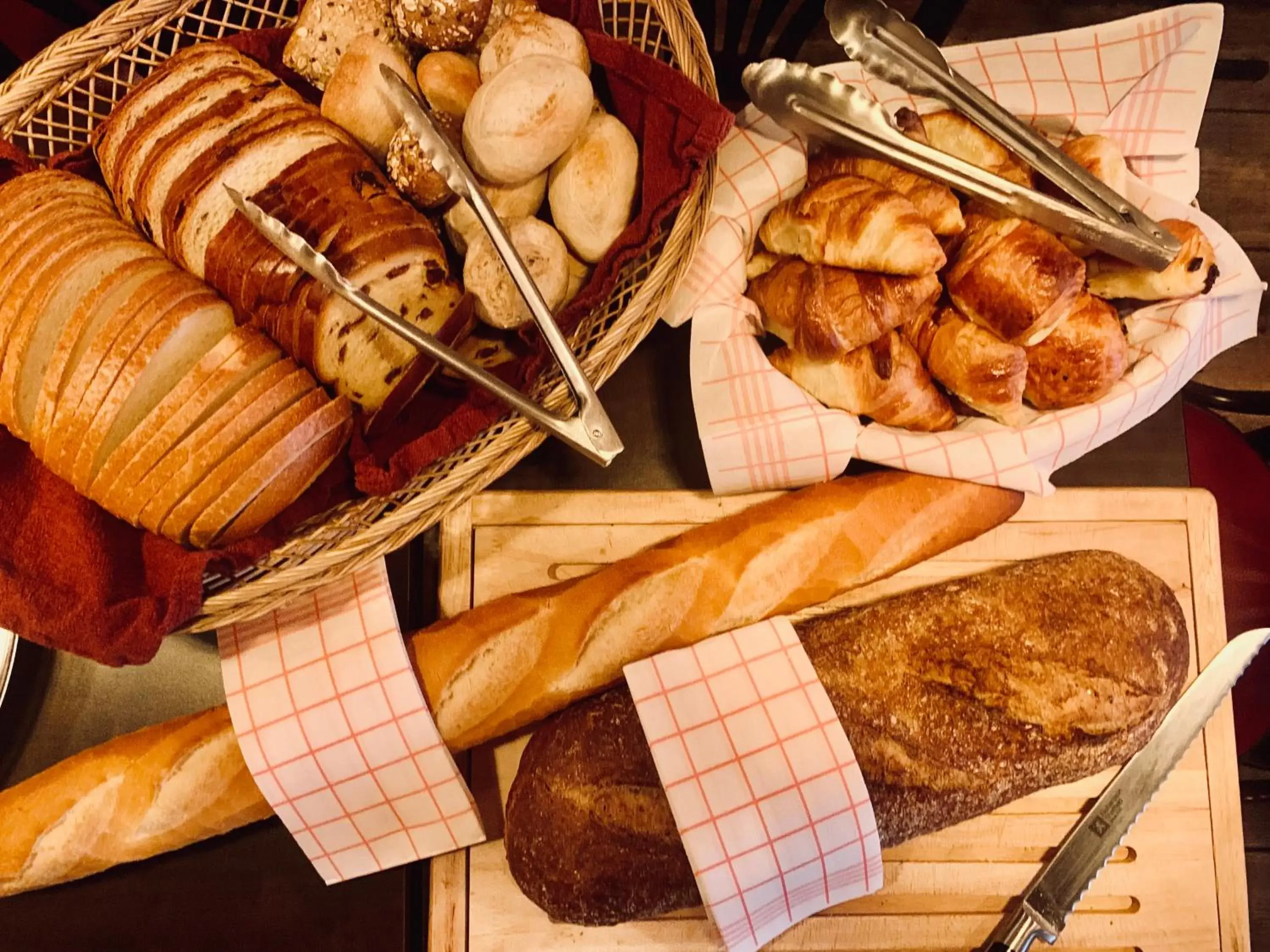 Buffet breakfast in Hotel Rose Red