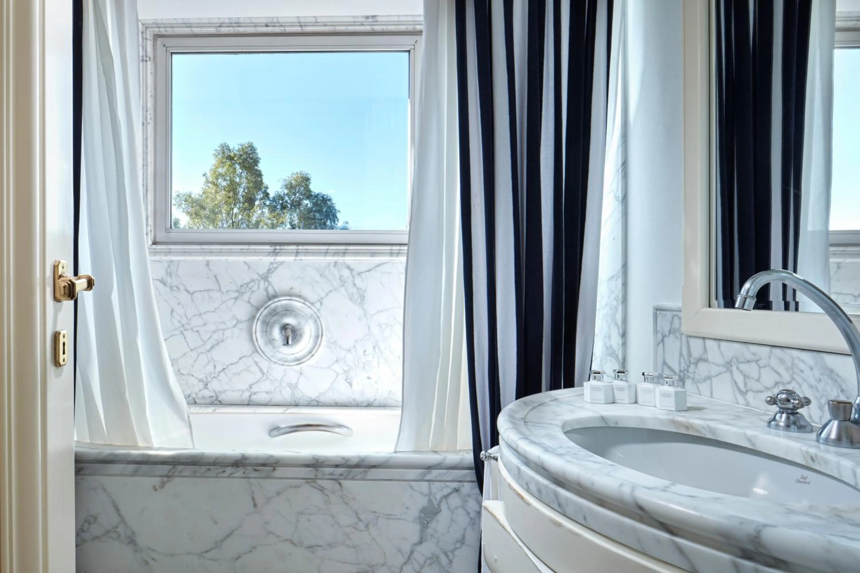 Bathroom in Hotel Lord Byron - Small Luxury Hotels of the World