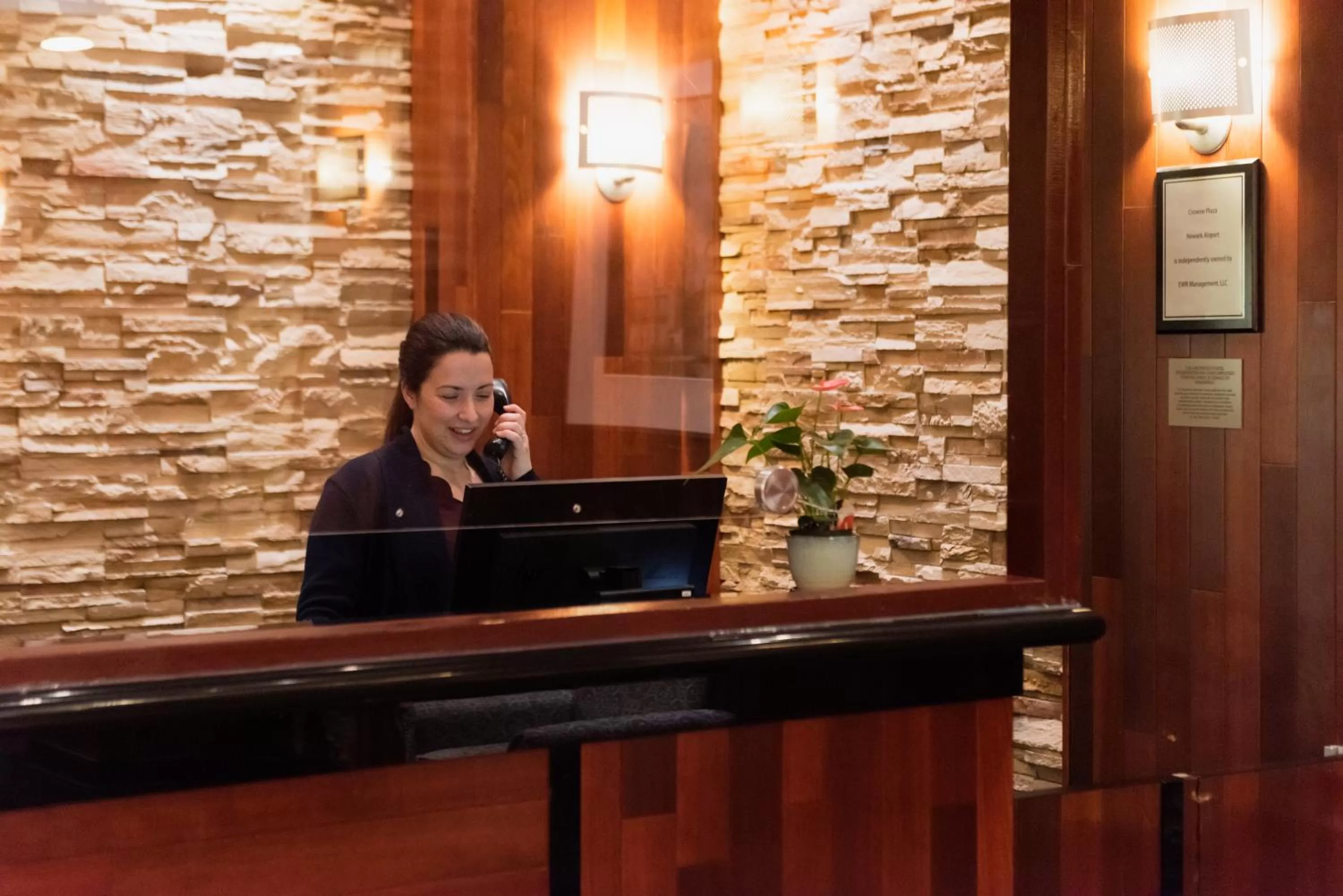 Lobby or reception in Crowne Plaza Newark Airport by IHG