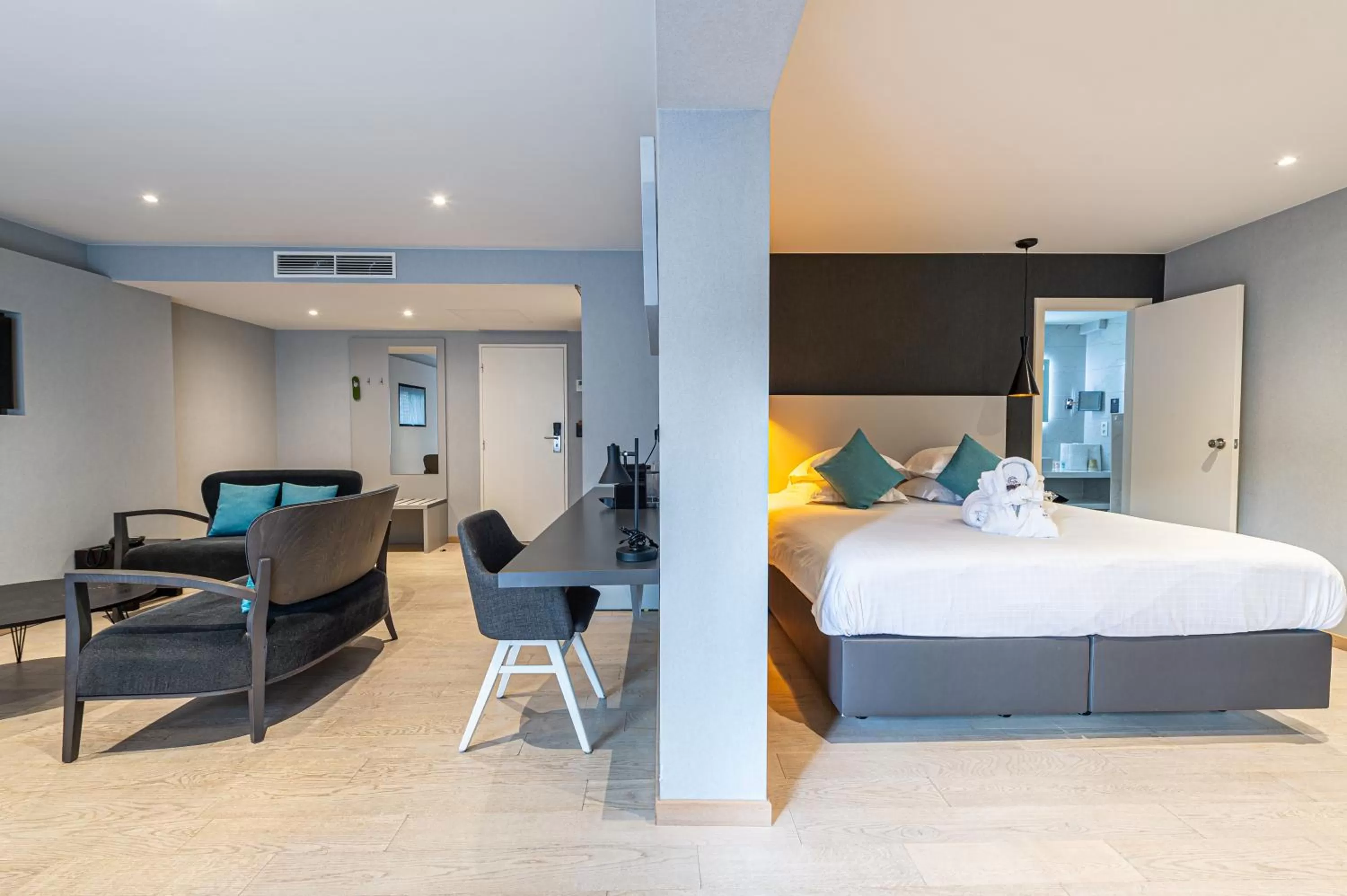 Seating area, Bed in C-Hotels Andromeda