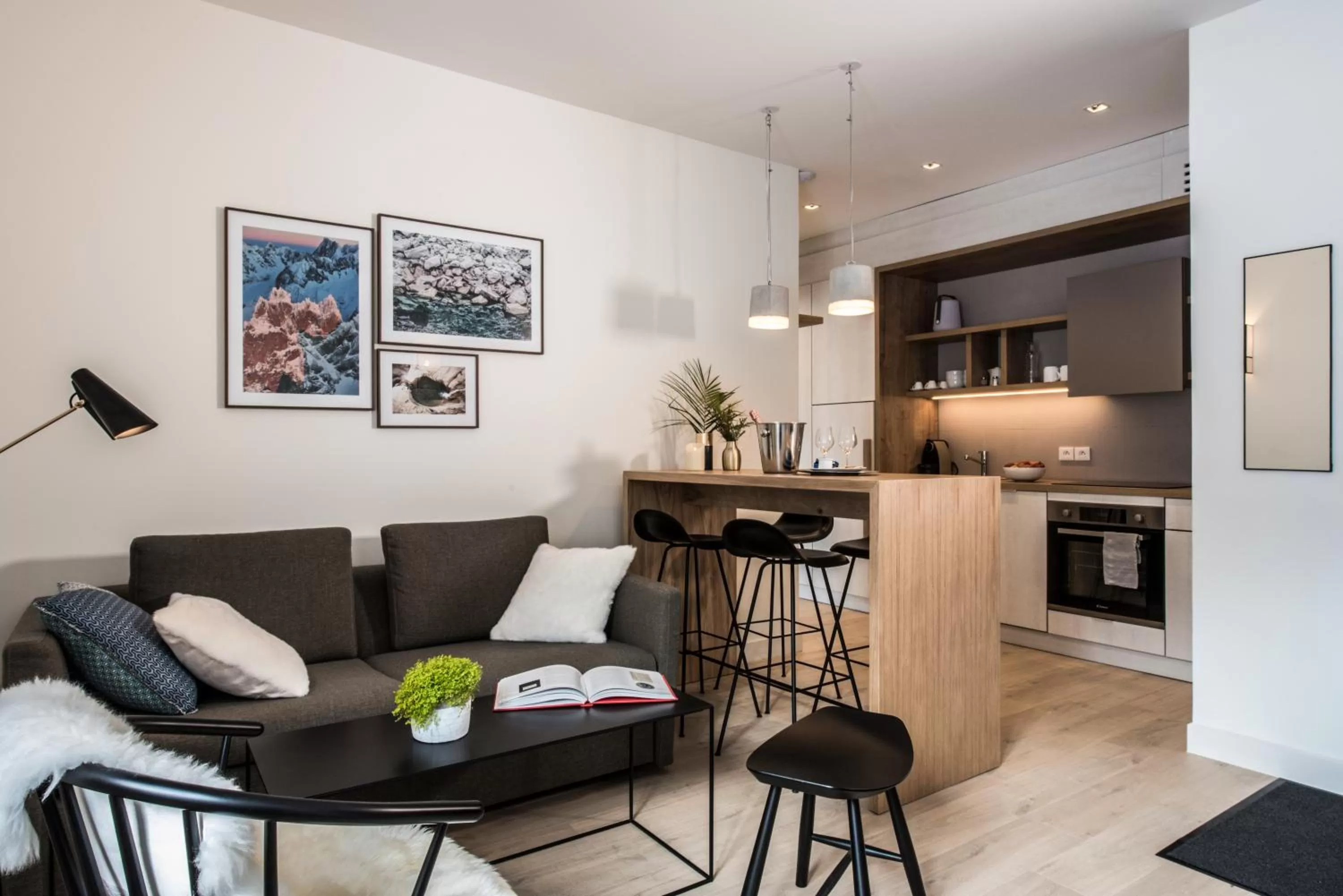 Kitchen or kitchenette in Le Génépy - Appart'hôtel de Charme