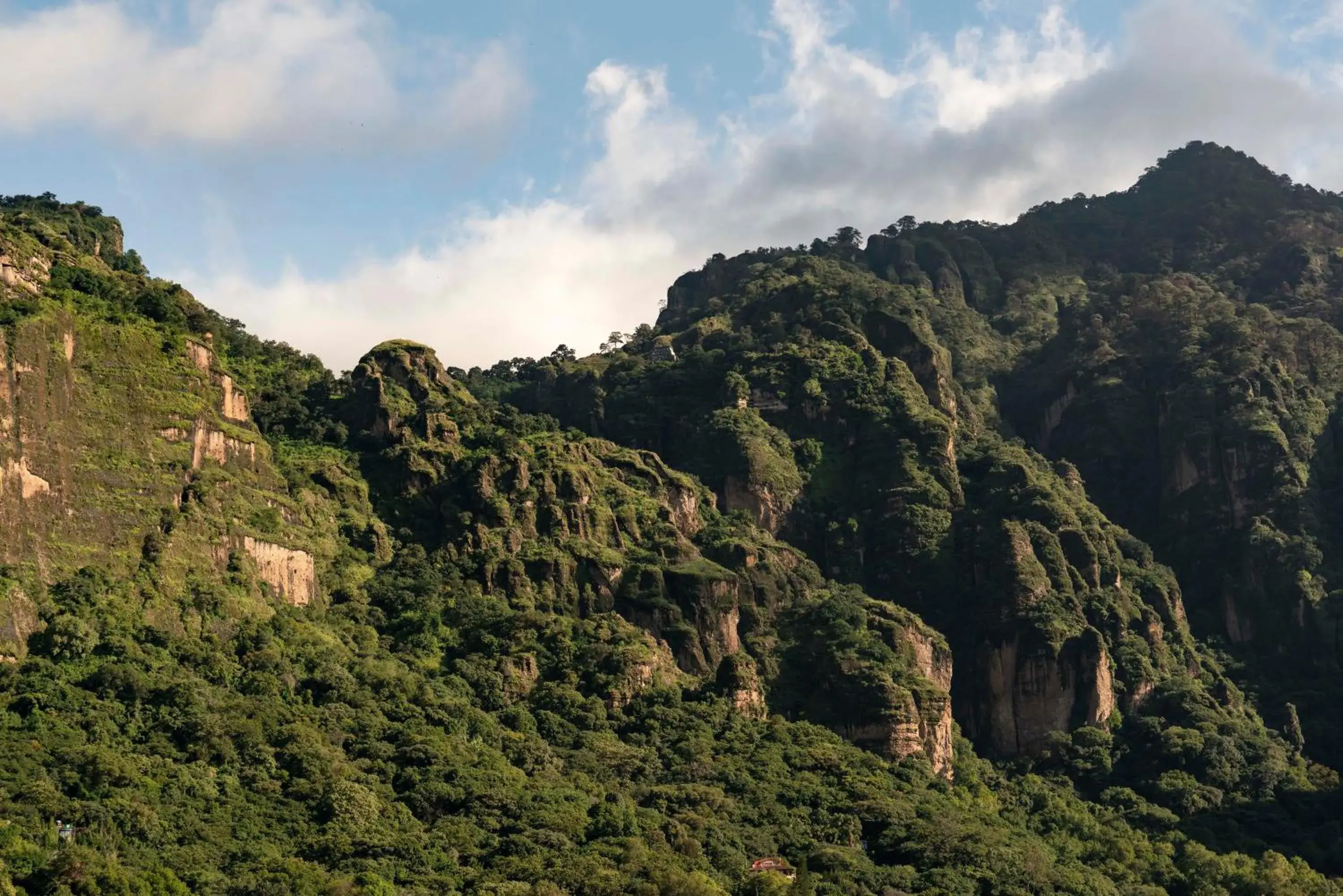 Nearby landmark, Natural Landscape in Posada del Tepozteco