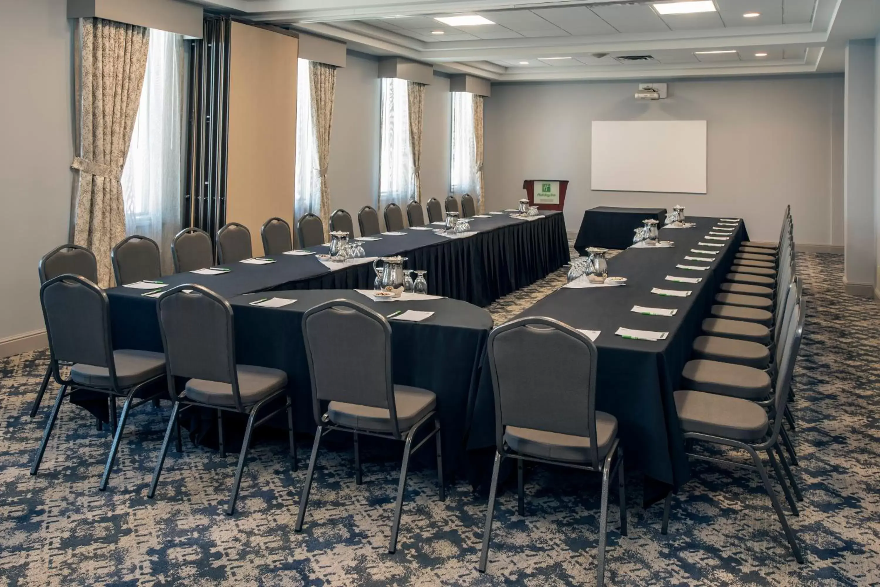 Meeting/conference room in Holiday Inn Conference Centre Edmonton South, an IHG Hotel