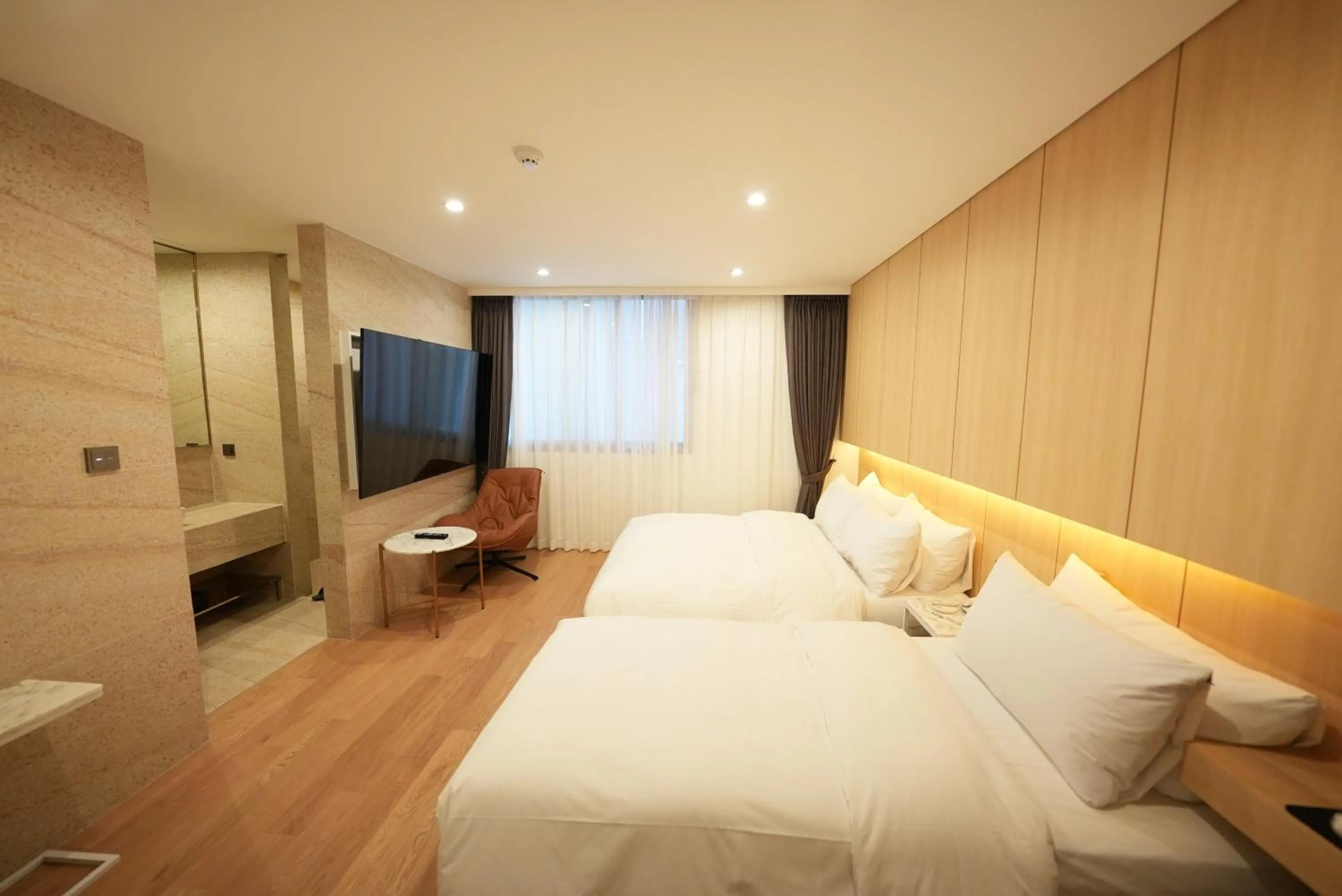 Photo of the whole room, Bed in Amare Hotel Jongno