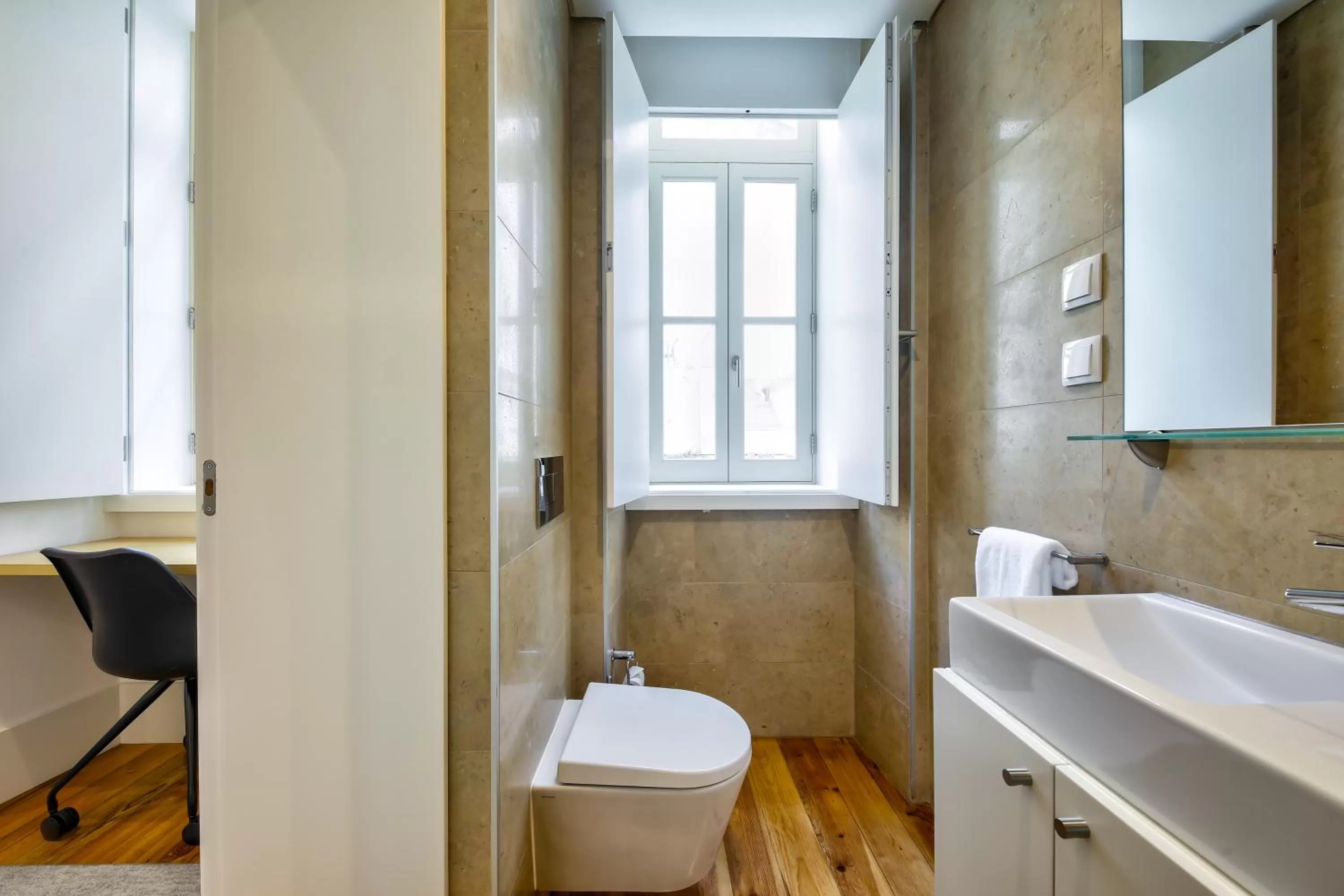 Toilet in Avenue Garden