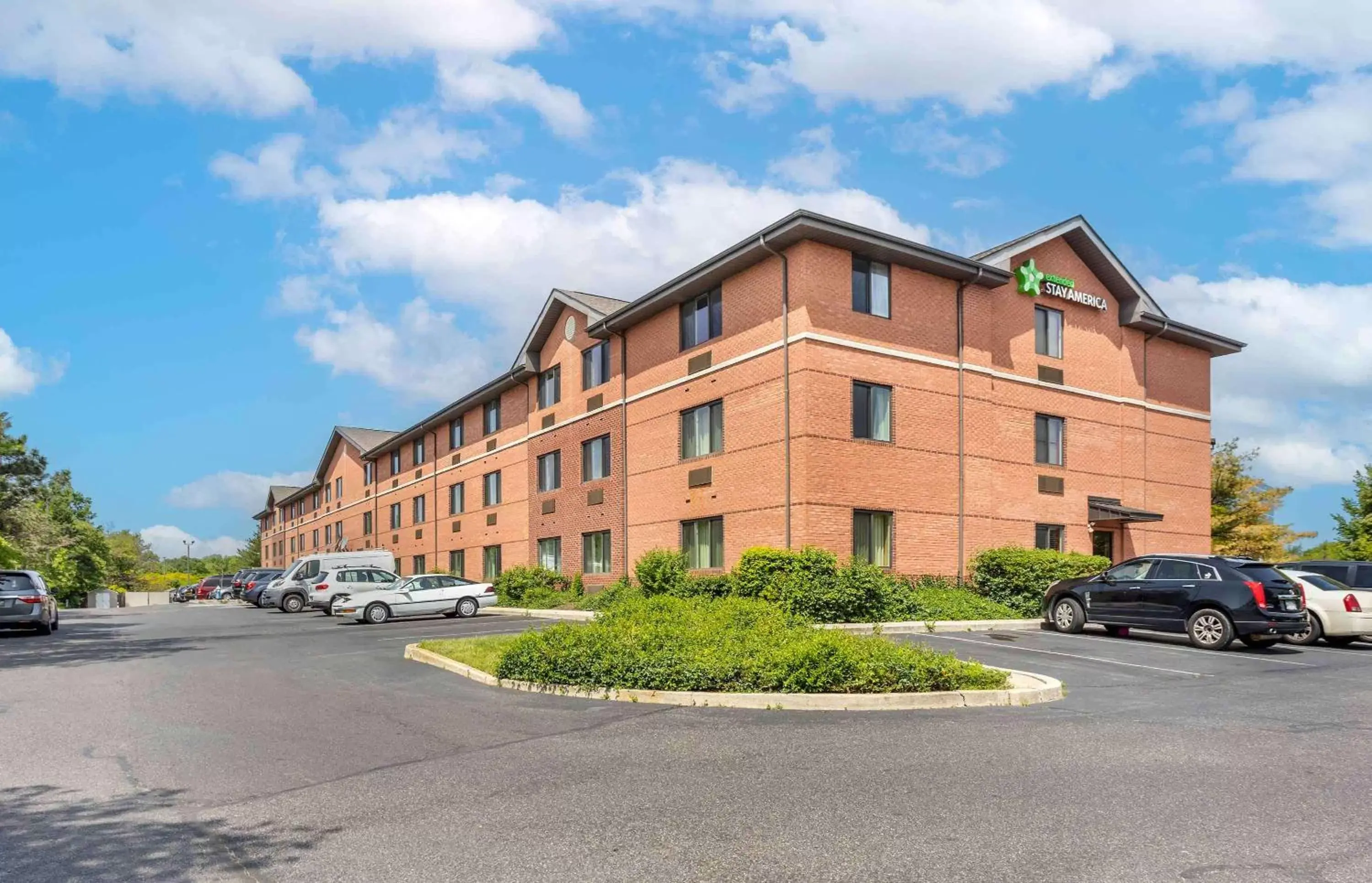 Property Building in Extended Stay America Suites - Philadelphia - Mt Laurel - Pacilli Place