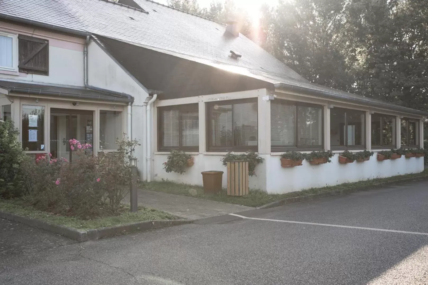 Facade/entrance, Property Building in Kyriad Rennes Nord Hotel