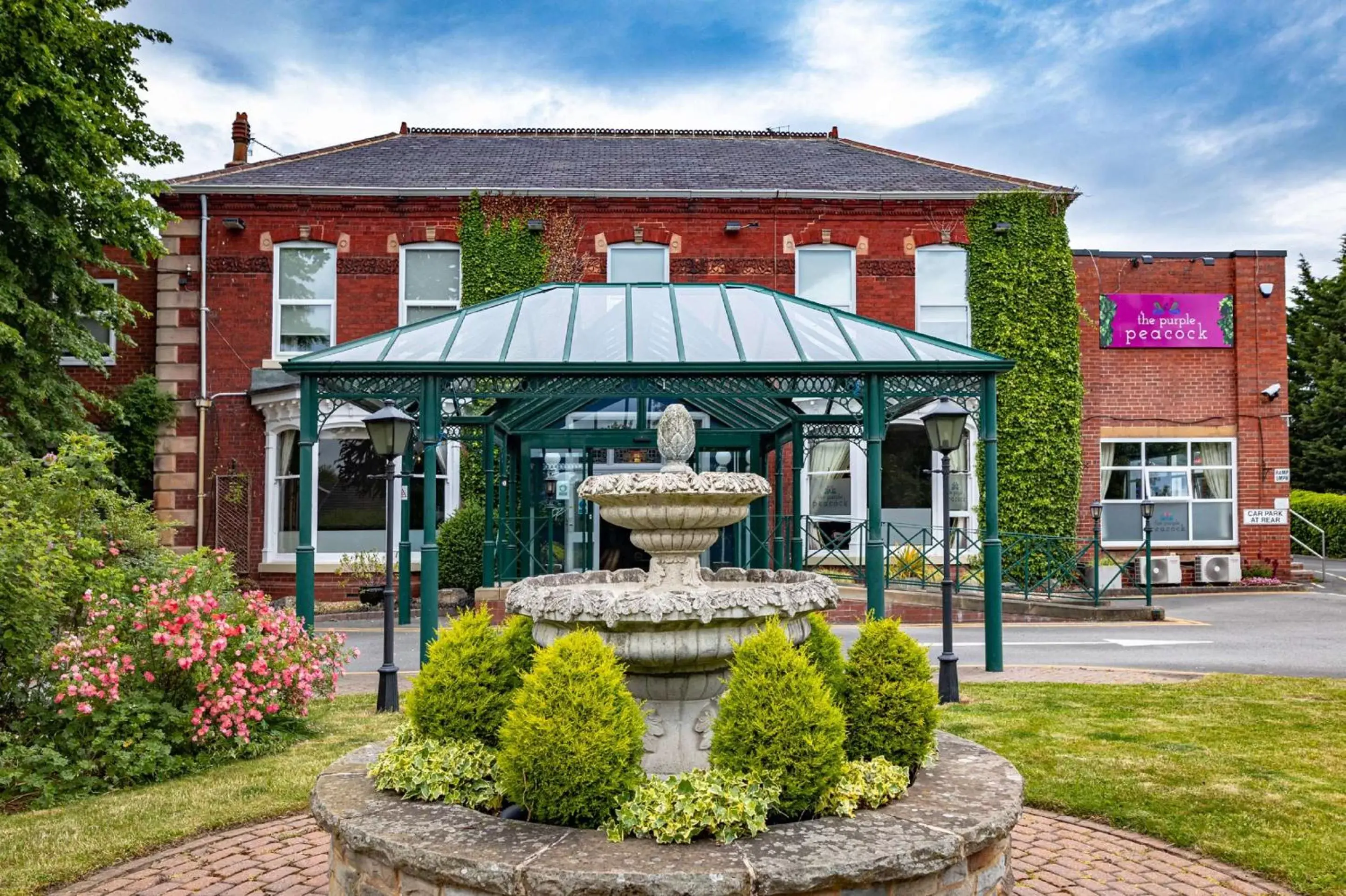 Property building in Parkmore Hotel & Leisure Club, Sure Hotel Collection by BW Property building in Parkmore Hotel & Leisure Club, Sure Hotel Collection by BW