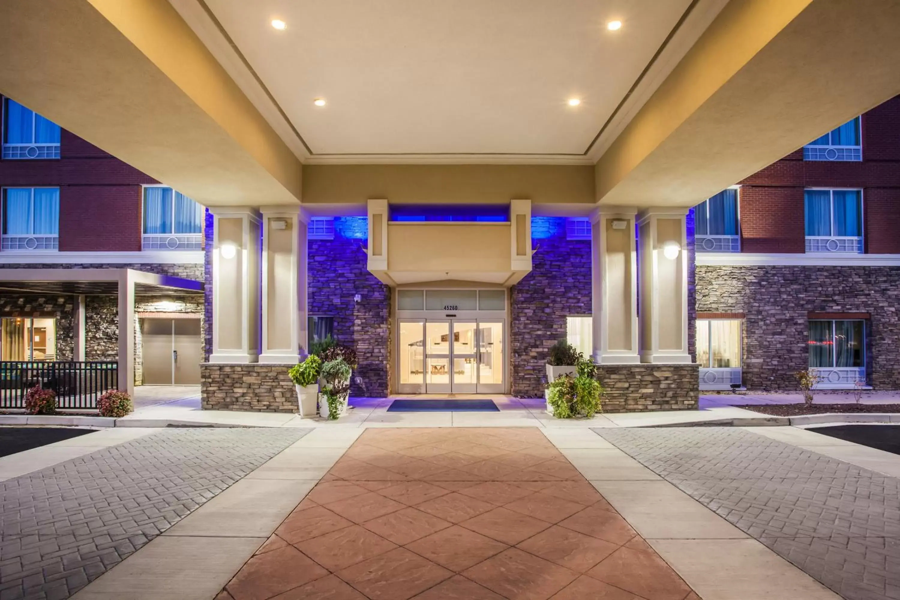 Property building in Holiday Inn Express & Suites Lexington Park California, an IHG Hotel