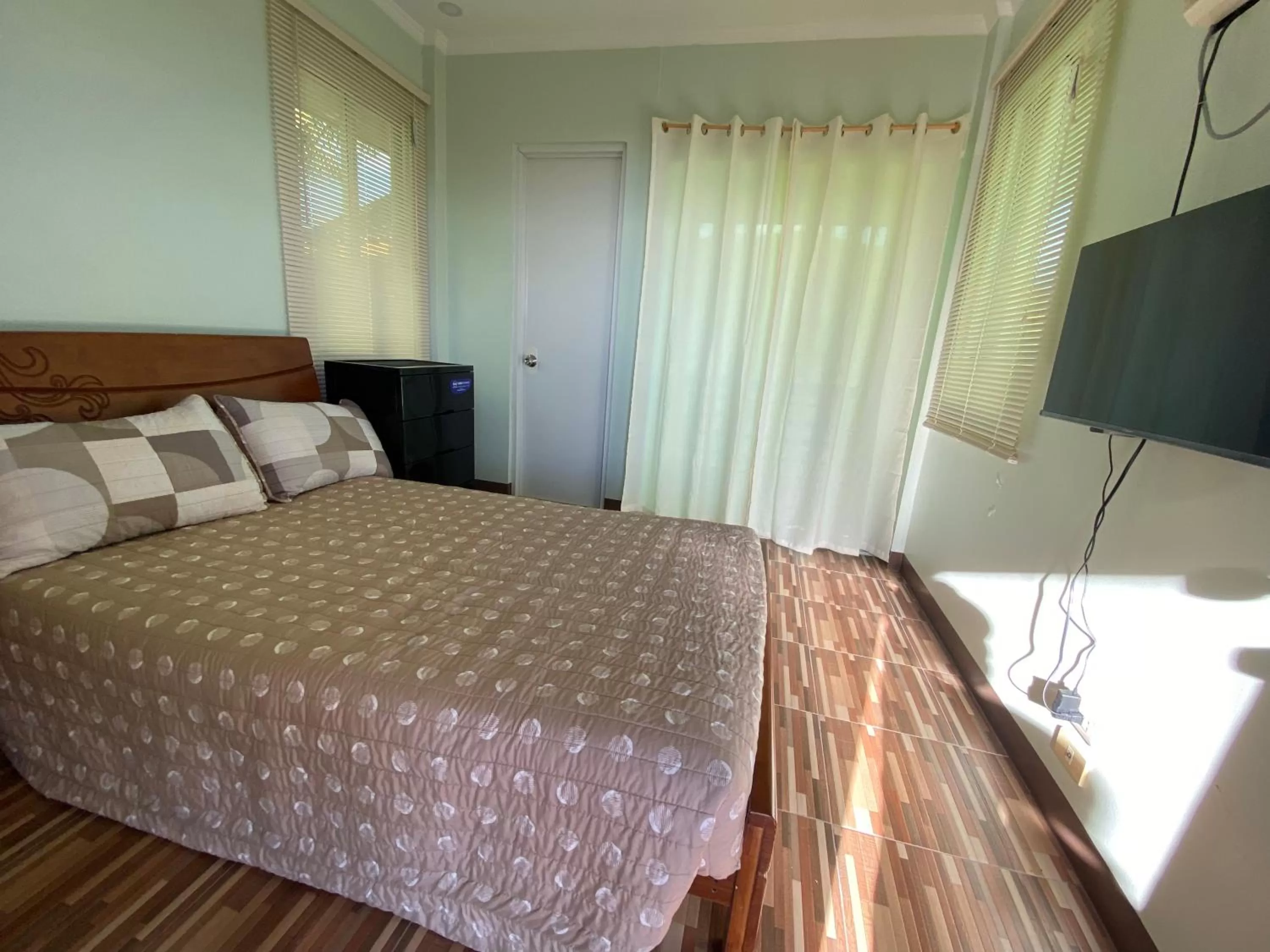 TV and multimedia, Bed in MS Mountain Cabin