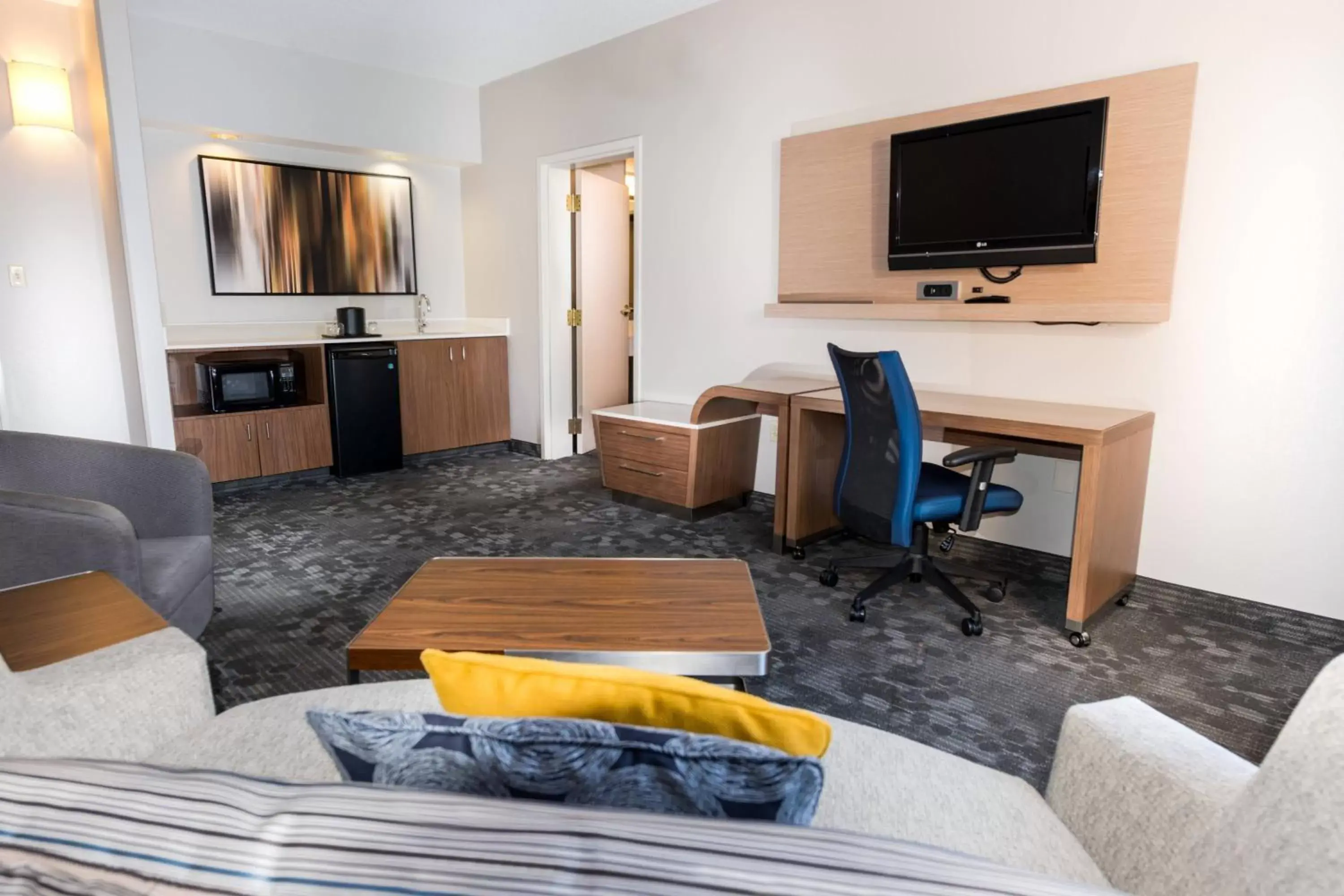 Photo of the whole room, TV/Entertainment Center in Courtyard by Marriott- Austin Round Rock
