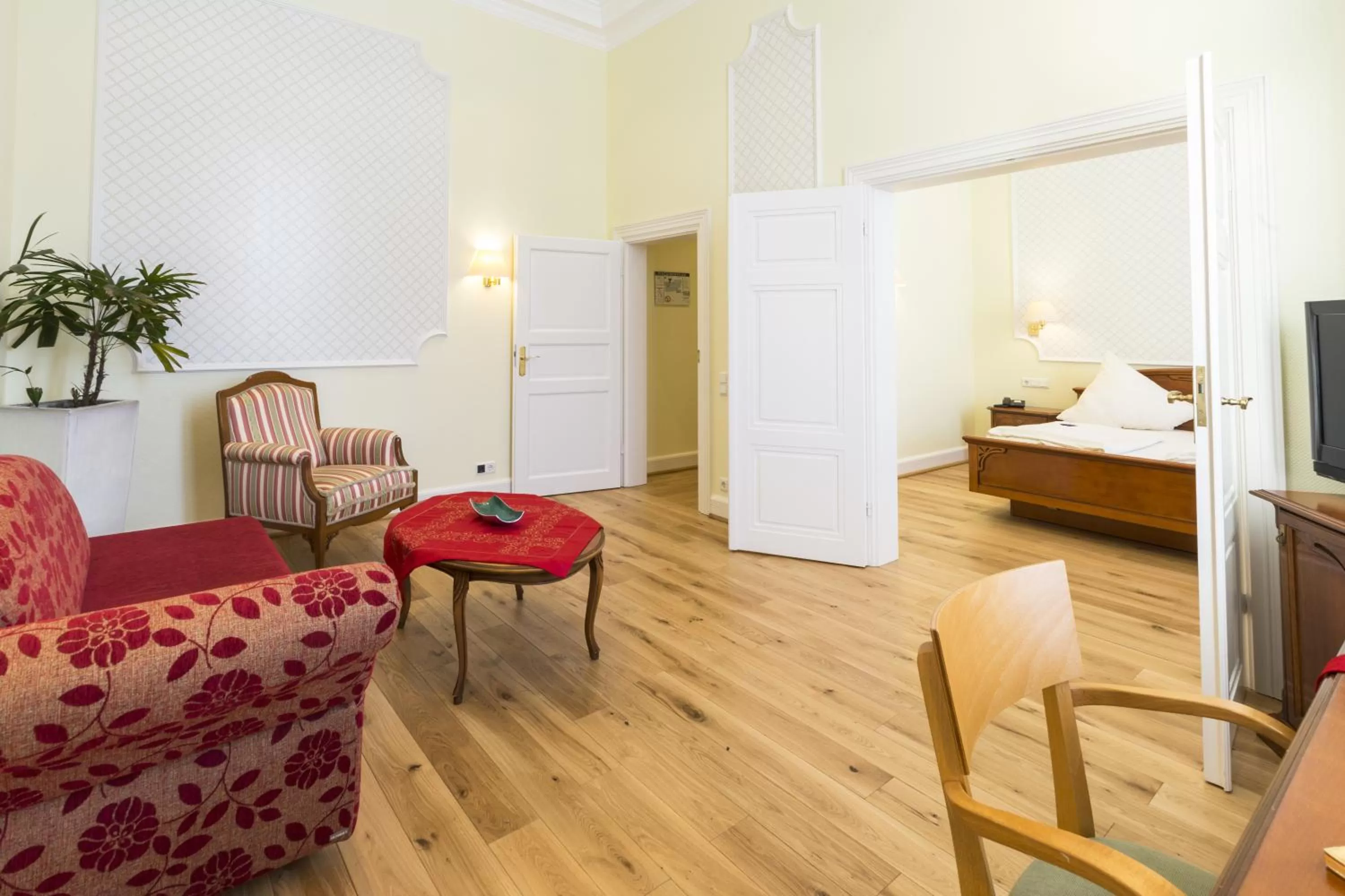 Seating area, Bed in Schlosshotel Westerholt