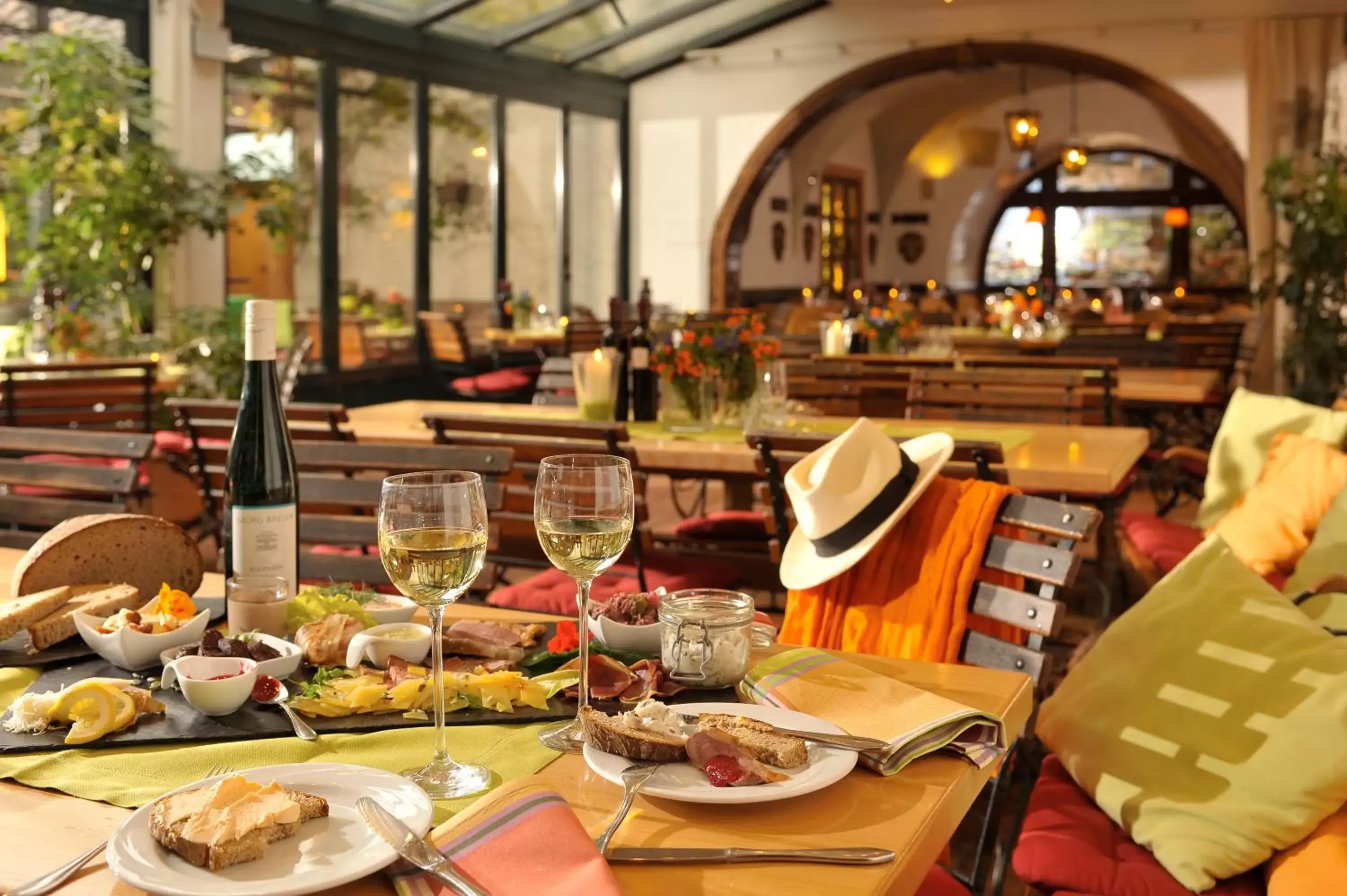 Restaurant/Places to Eat in Breuer's Rüdesheimer Schloss