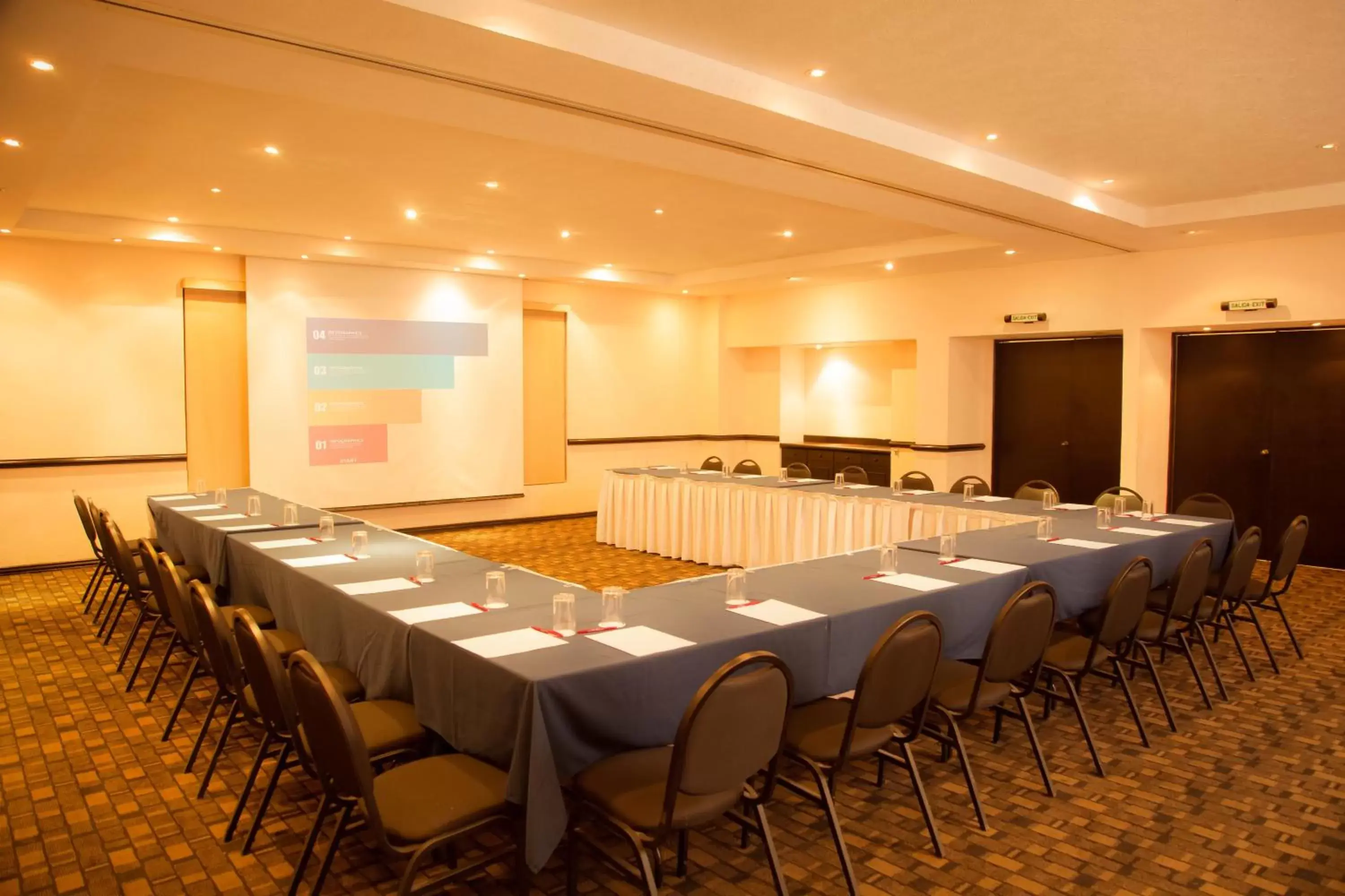 Meeting/conference room in Fiesta Inn Monclova