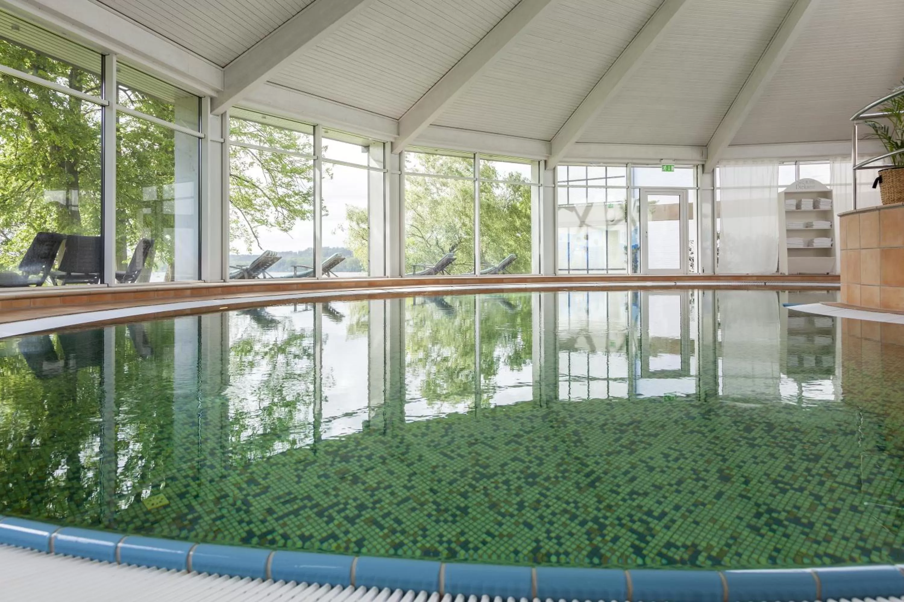 Swimming pool in Hotel Dieksee - Collection by Ligula