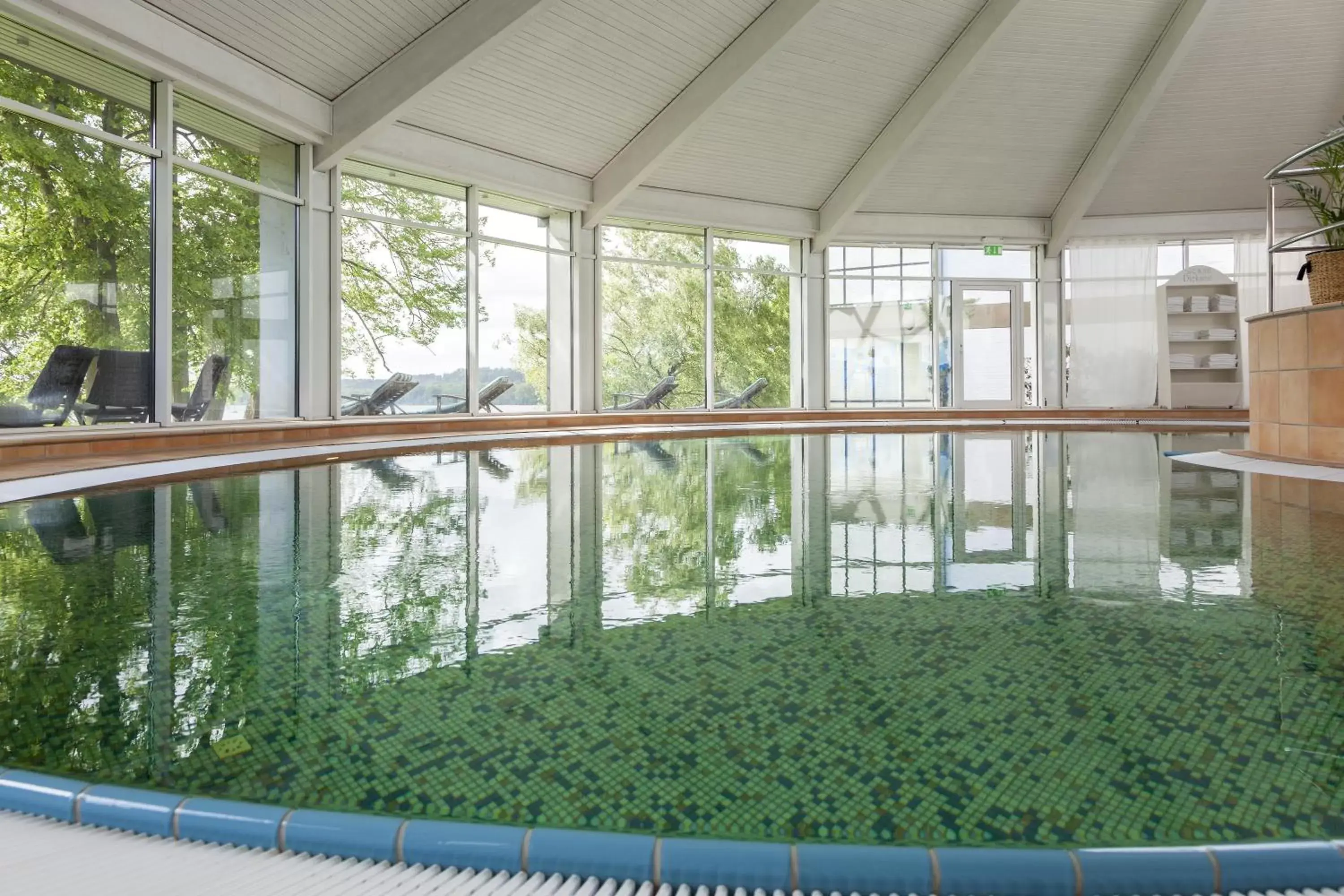 Swimming Pool in Hotel Dieksee - Collection by Ligula