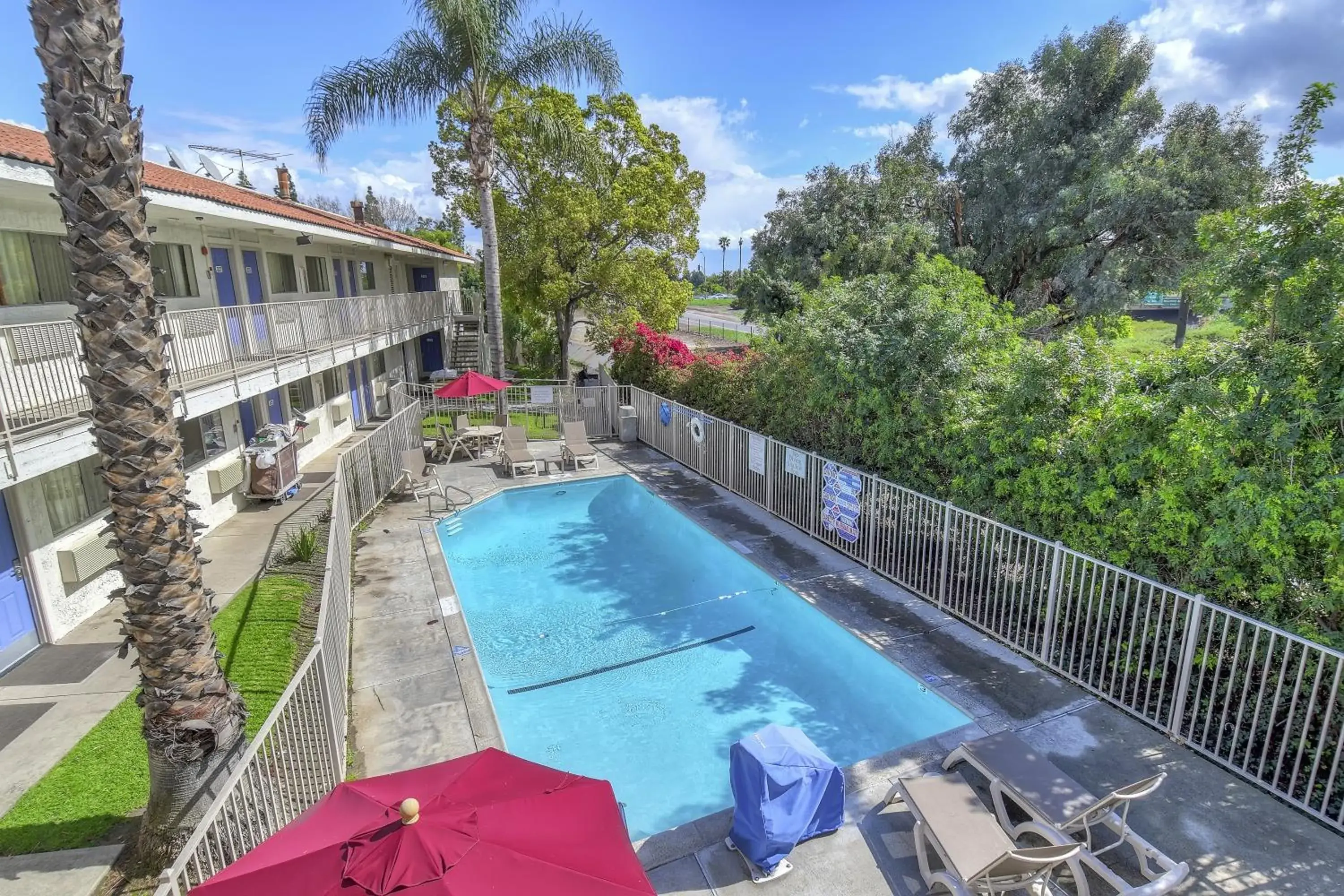 Swimming pool, Pool View in Motel 6-Chino, CA - Los Angeles Area