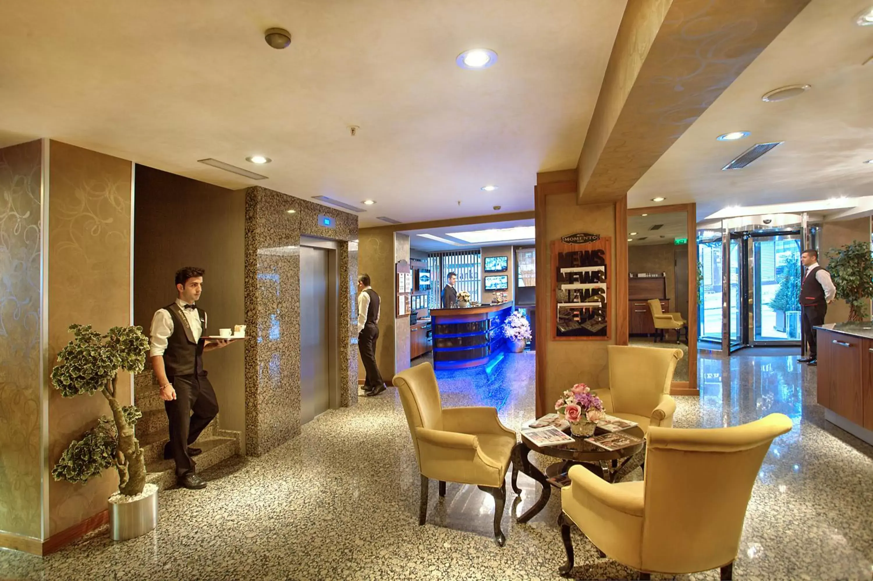 Lounge or bar, Lobby/Reception in Hotel Momento - Special Category