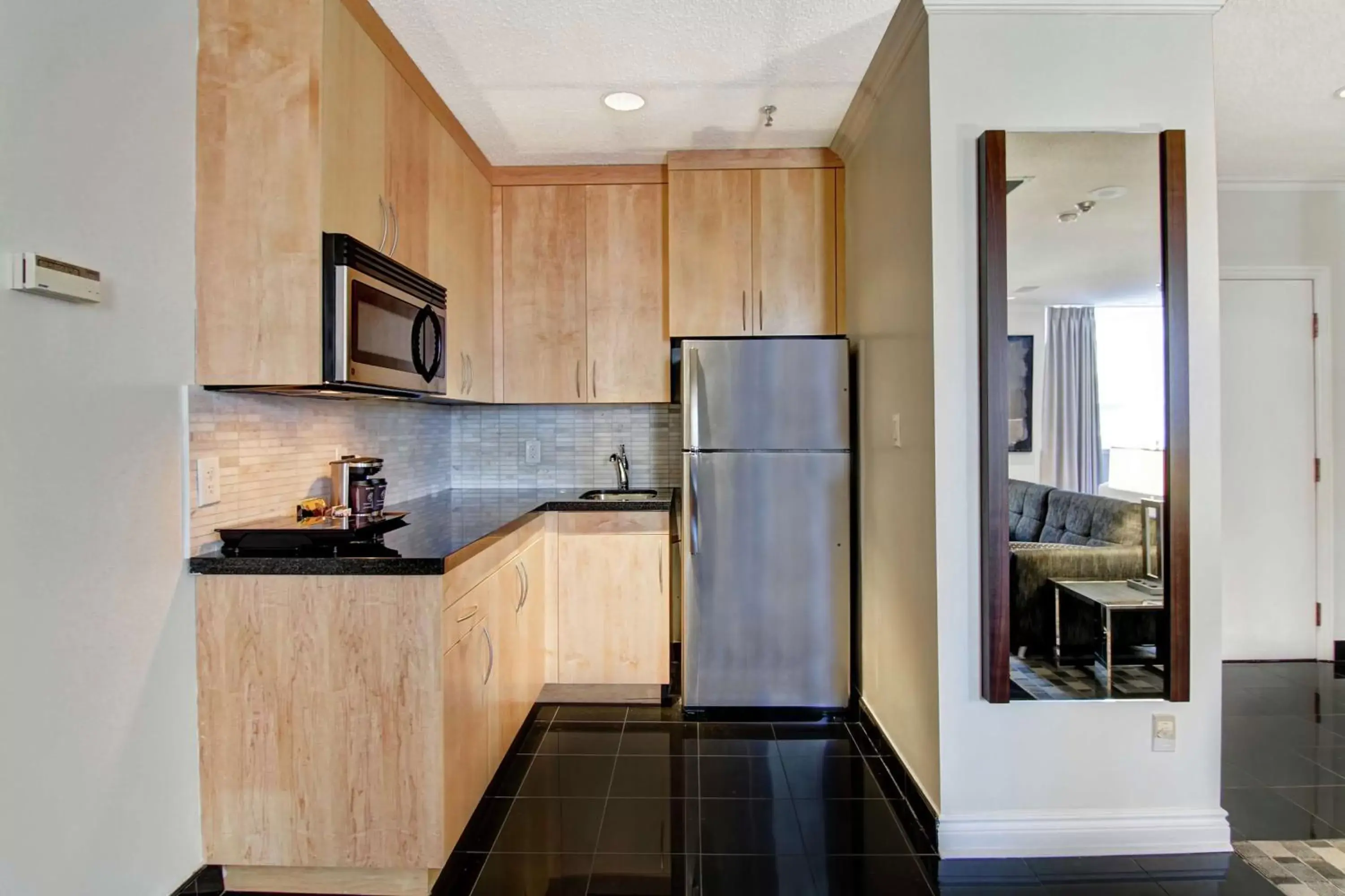 Kitchen or kitchenette, Kitchen/Kitchenette in DoubleTree by Hilton Toronto Downtown