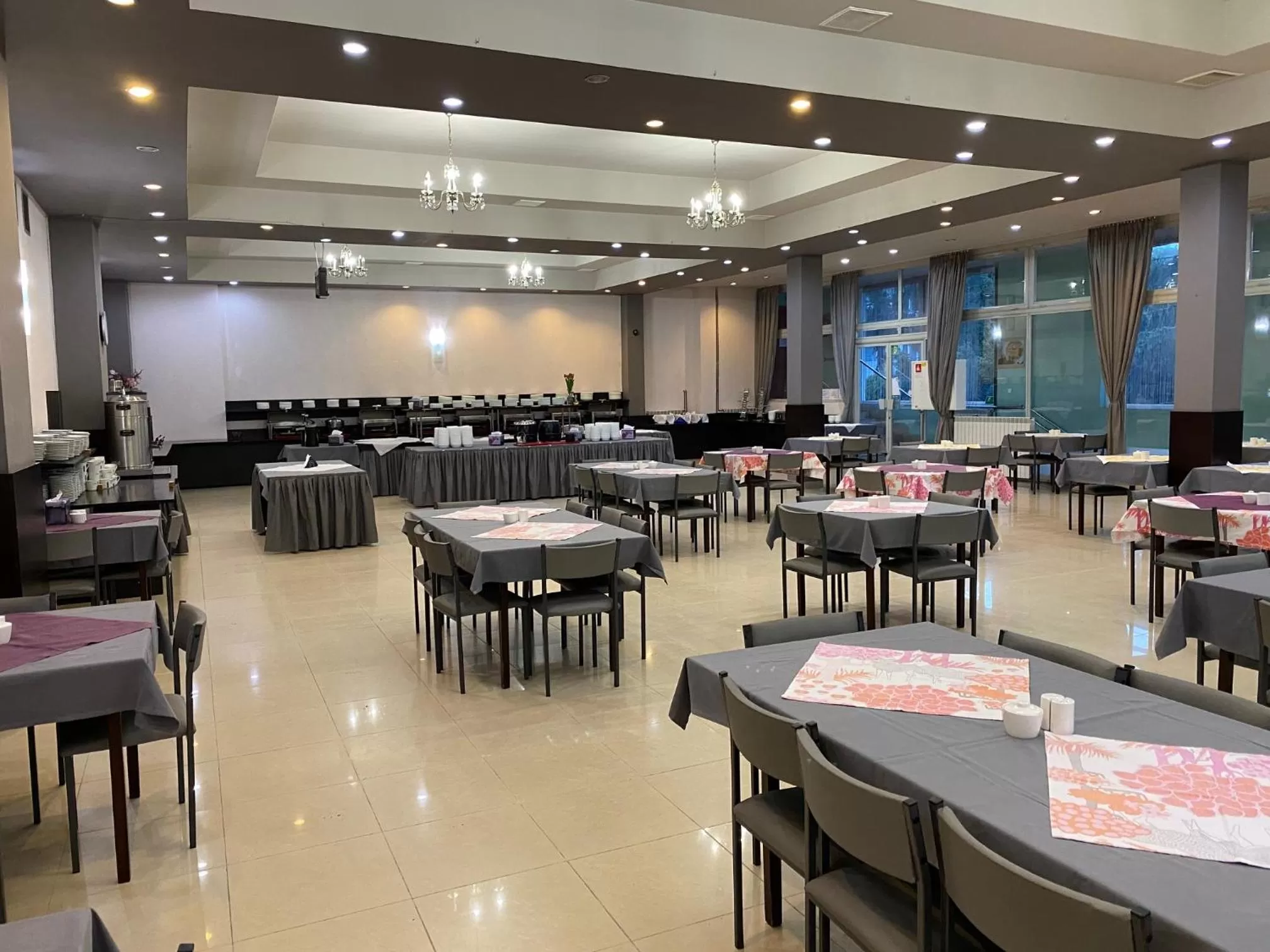 Restaurant/places to eat in Graal SPA