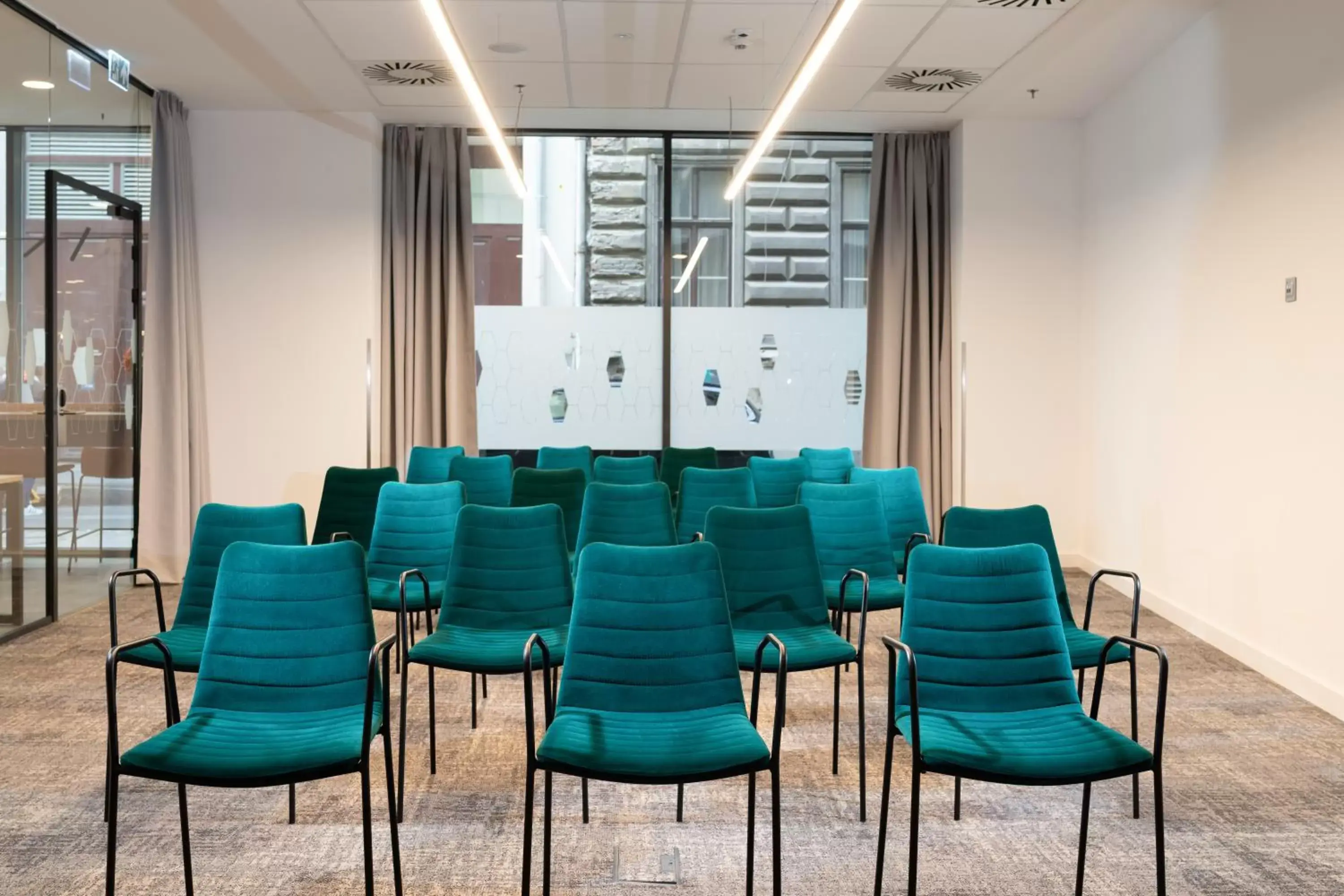 Meeting/conference room in Hampton By Hilton Budapest City Centre