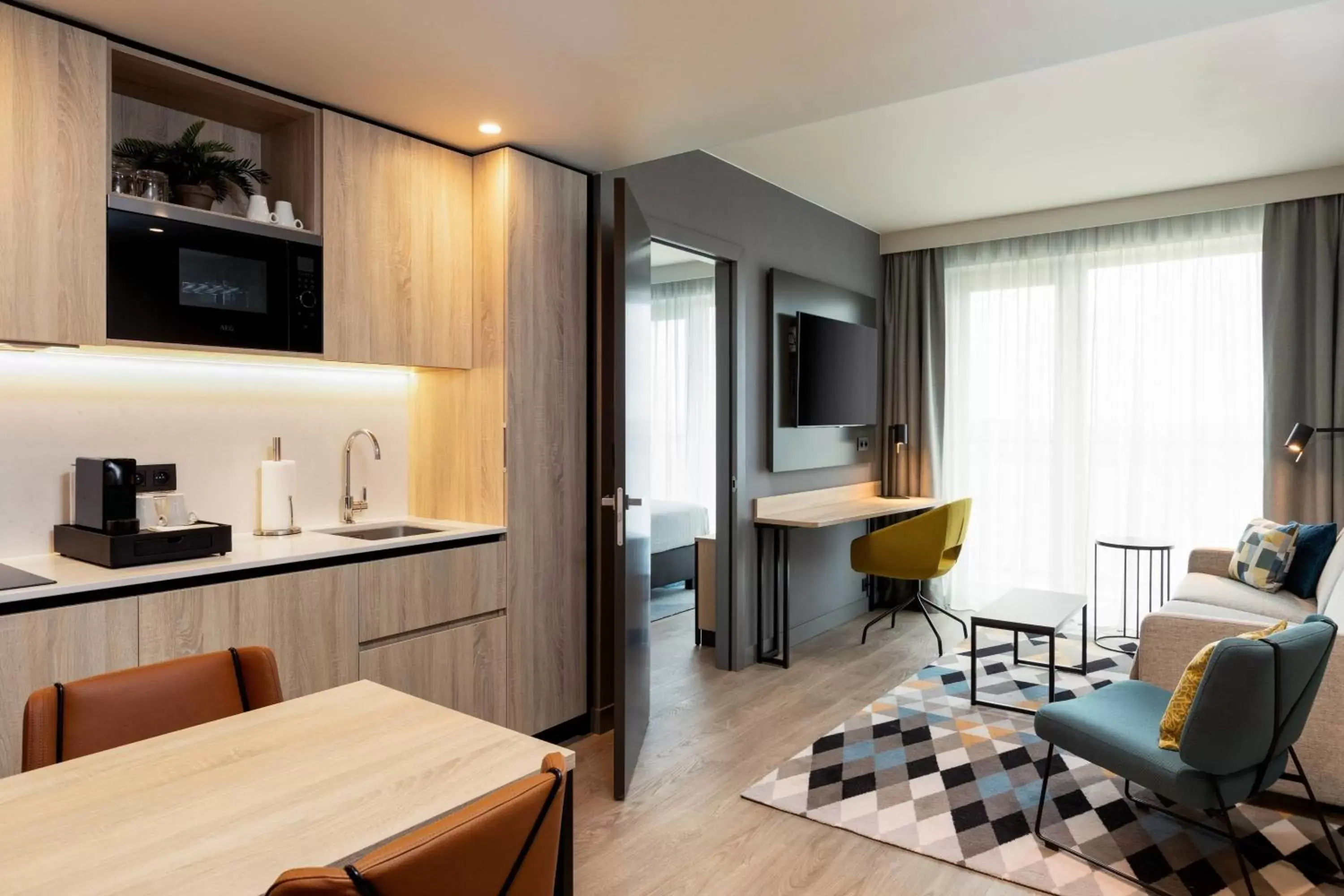 Bedroom, Kitchen/Kitchenette in Residence Inn by Marriott Brussels Airport