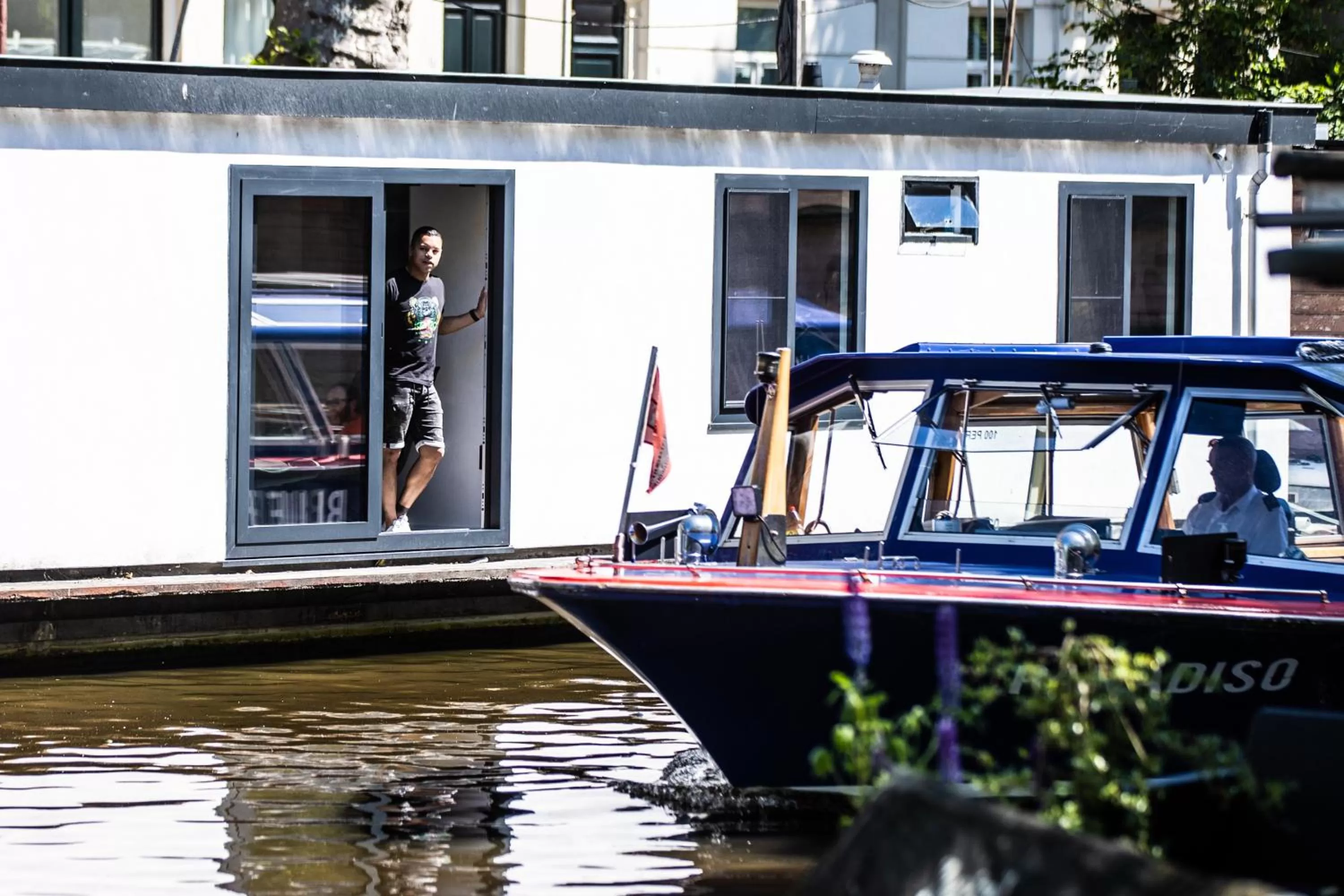 Property building in Amsterdam-Houseboat-Amstel