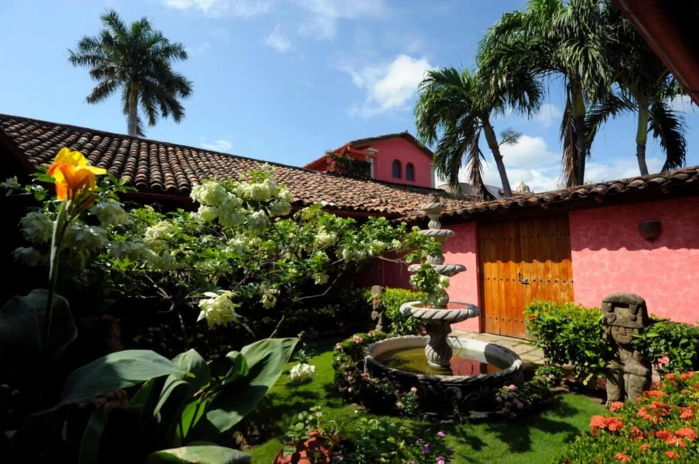 Garden, Property Building in Hotel Casa del Consulado