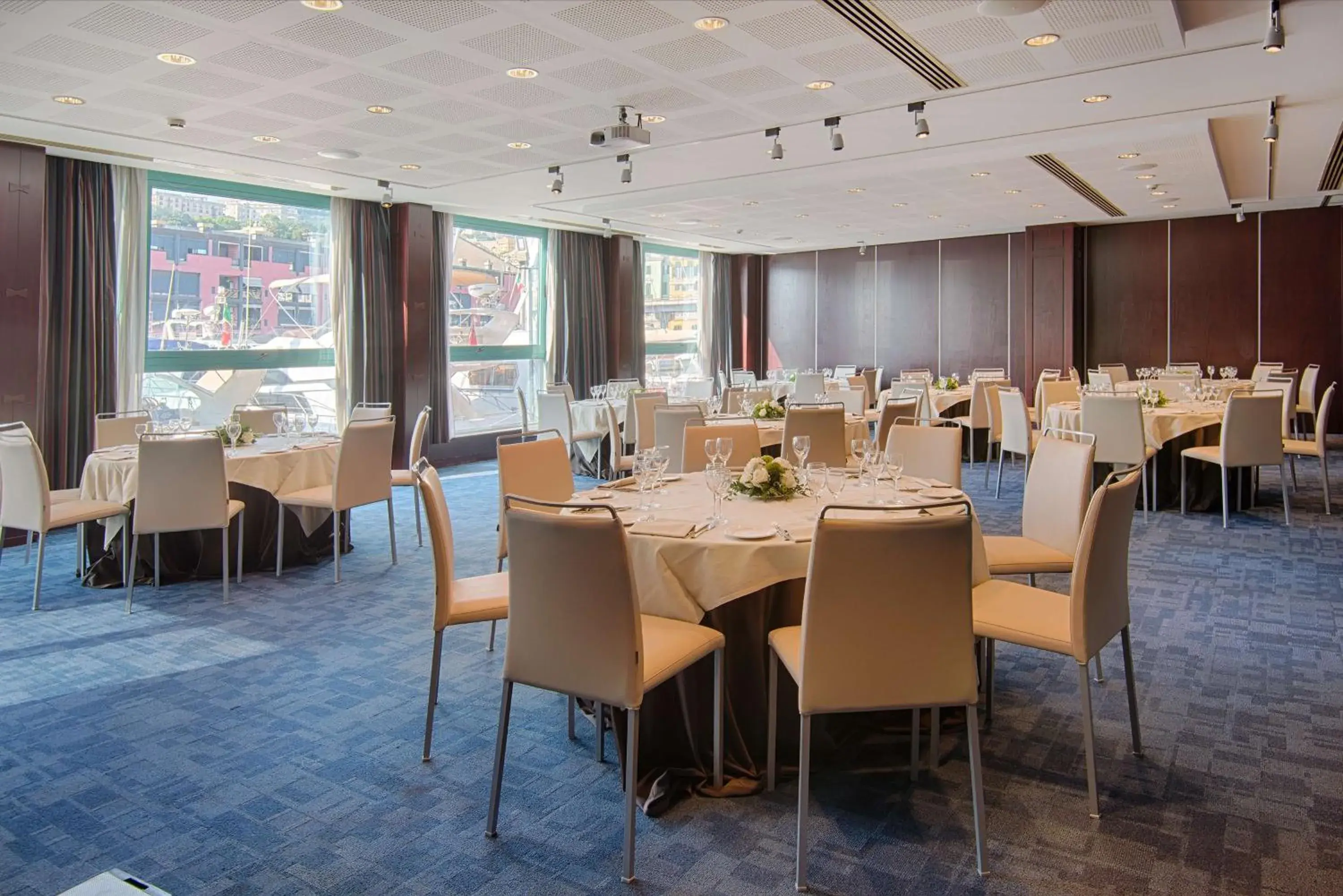 Meeting/conference room, Restaurant/Places to Eat in NH Collection Genova Marina