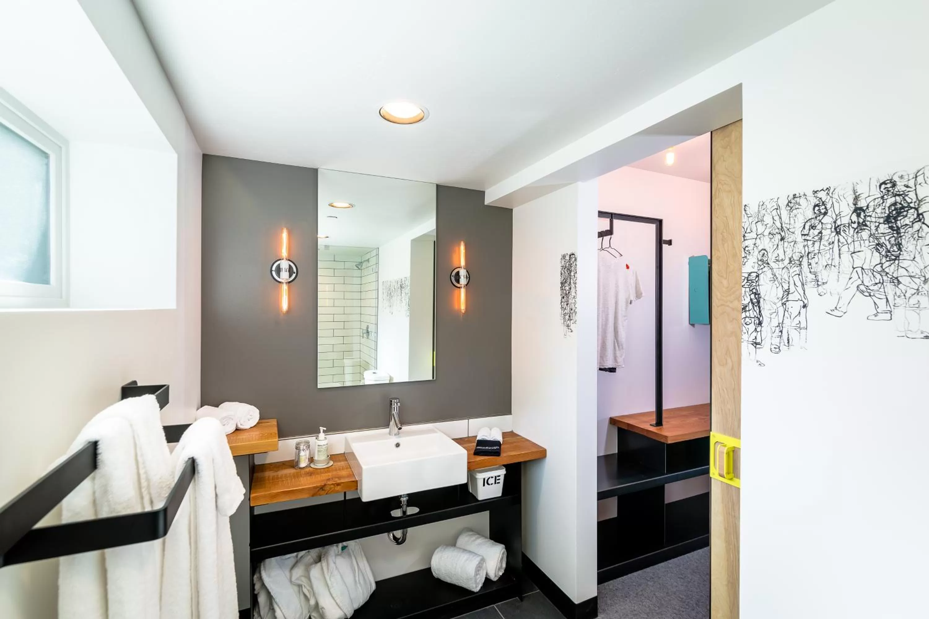 Bathroom, Bed in The LARK