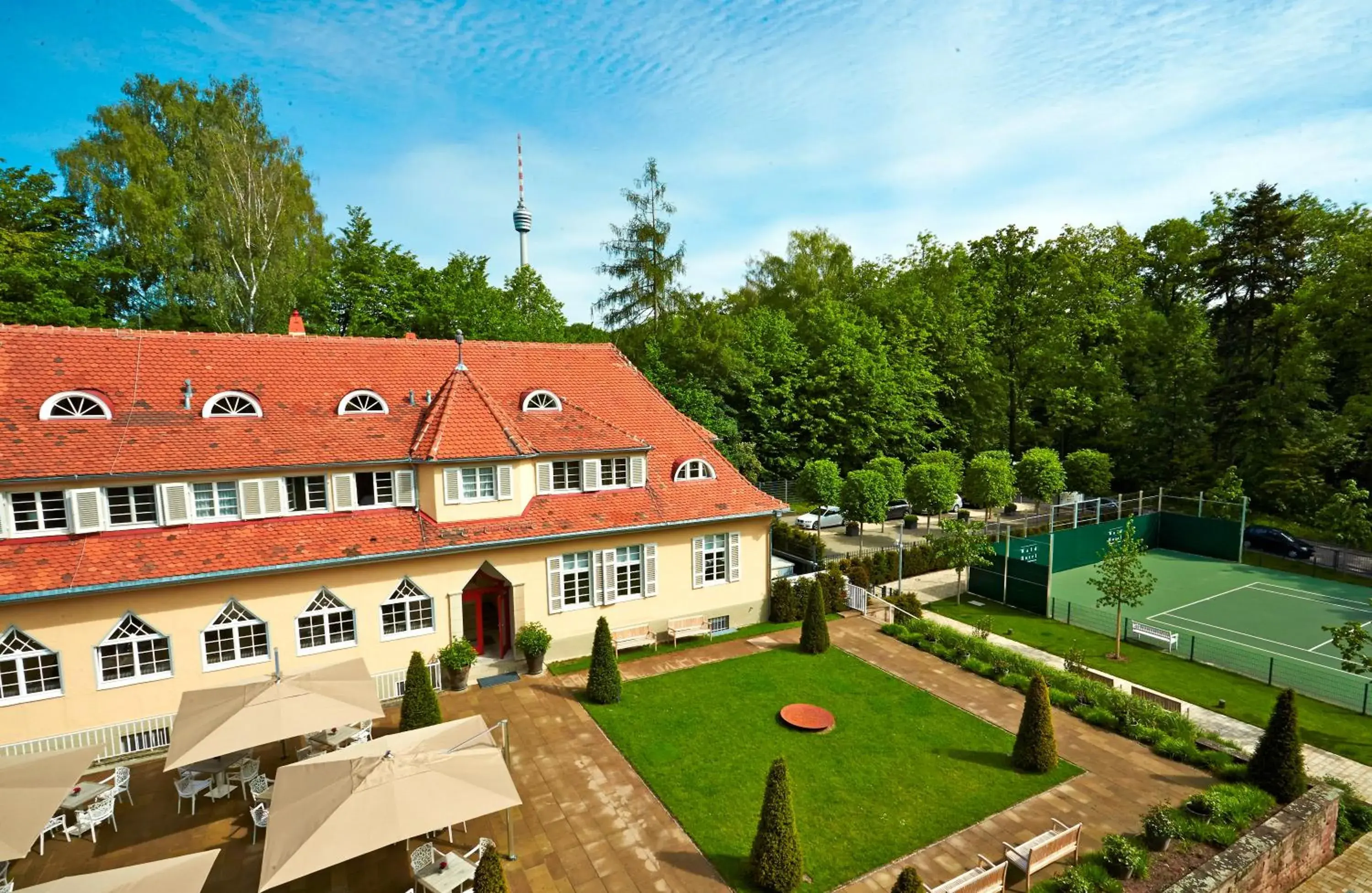 Facade/entrance, Property Building in Waldhotel Stuttgart