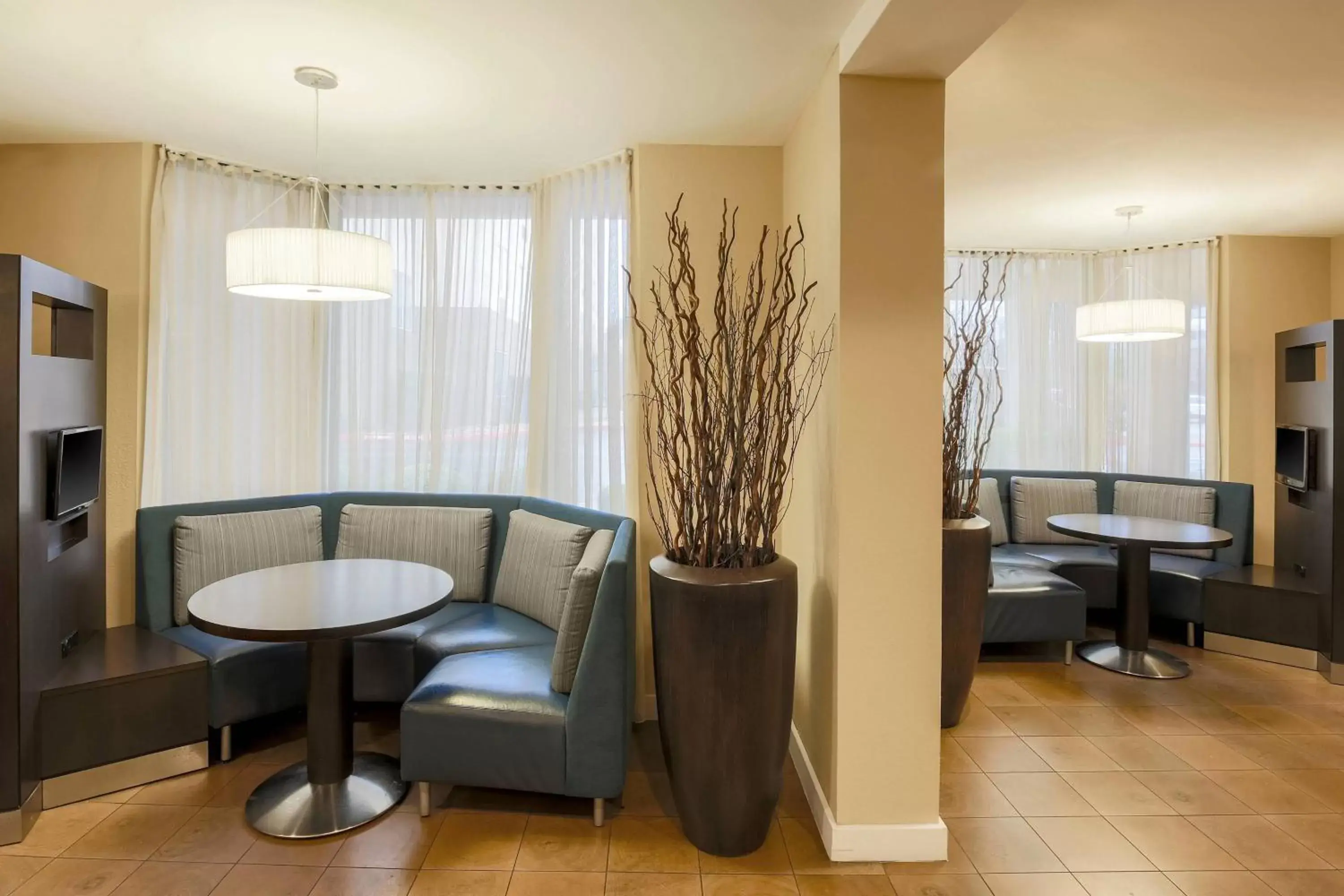 Other, Seating Area in Courtyard by Marriott San Antonio Airport/North Star Mall