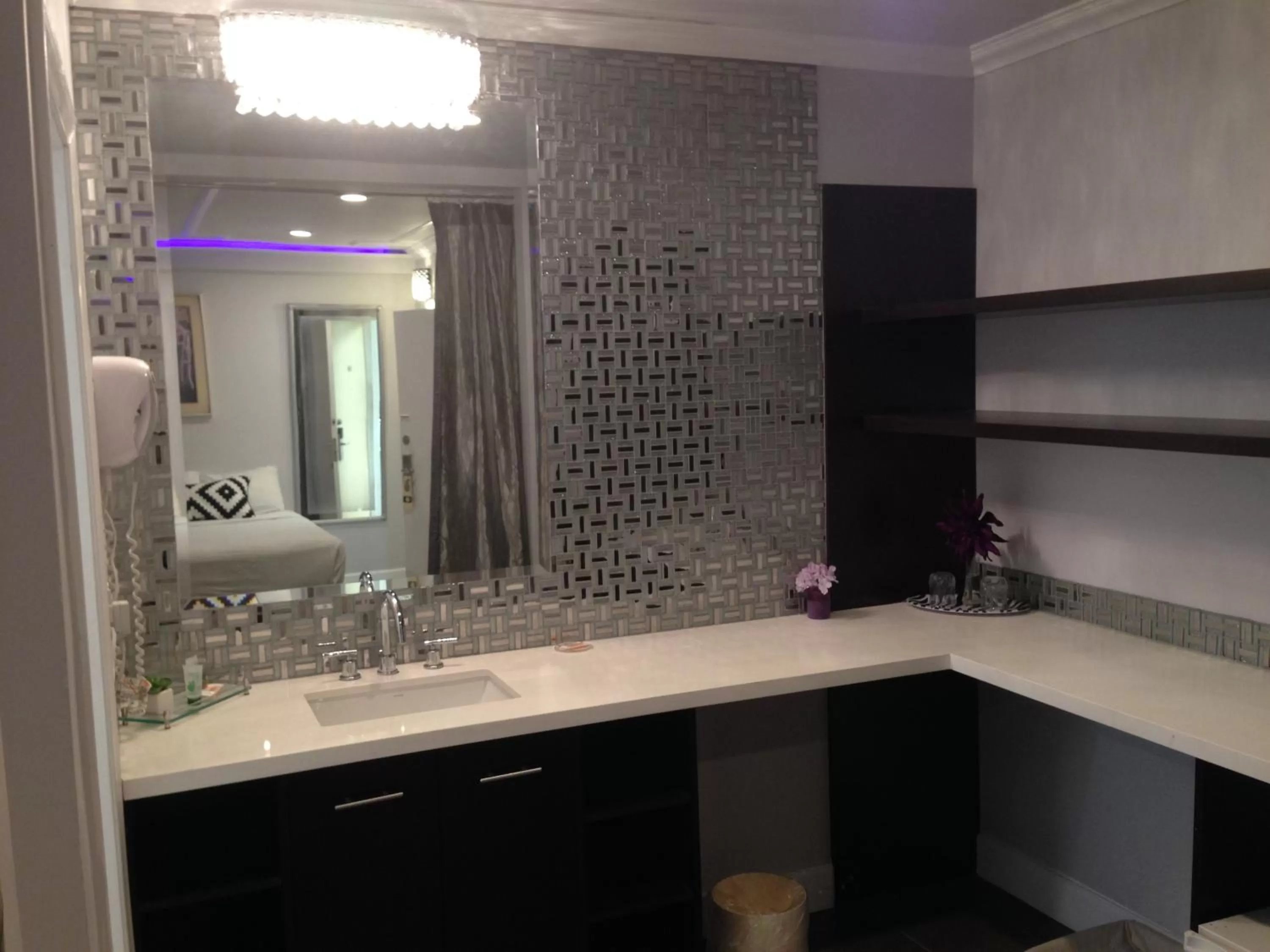 Bathroom in Hollywood VIP Hotel