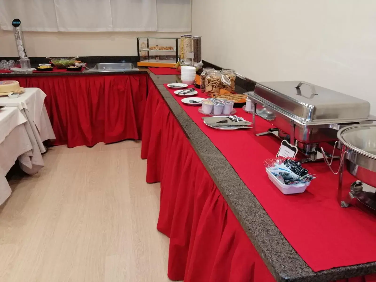 Breakfast, Kitchen/Kitchenette in LAERTE PALACE HOTEL