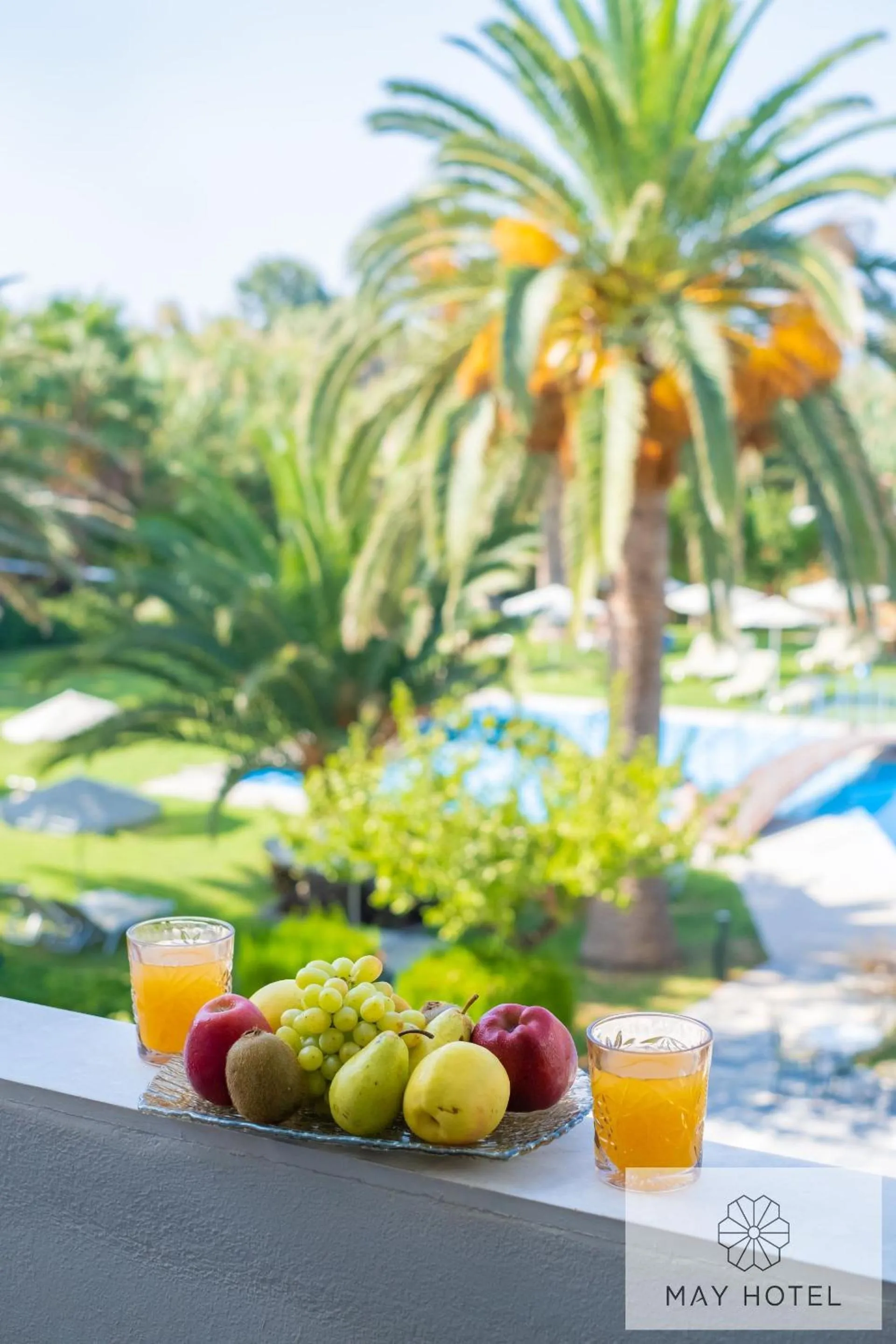 Food and drinks in May Beach Hotel