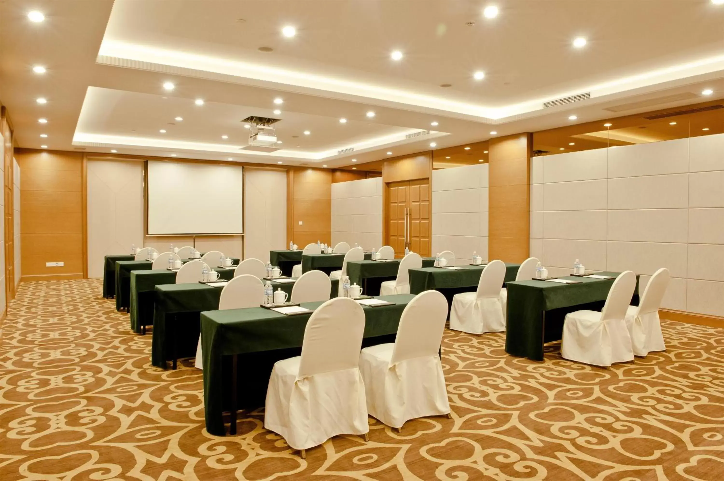 Meeting/conference room in Holiday Inn Shanghai Pudong, an IHG Hotel