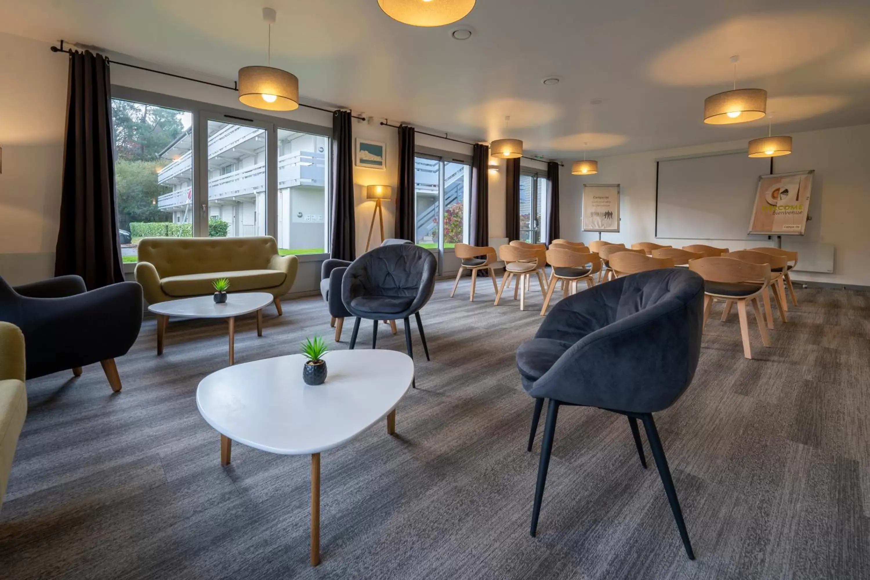 Meeting/conference room, Seating Area in Campanile Lorient - Lanester