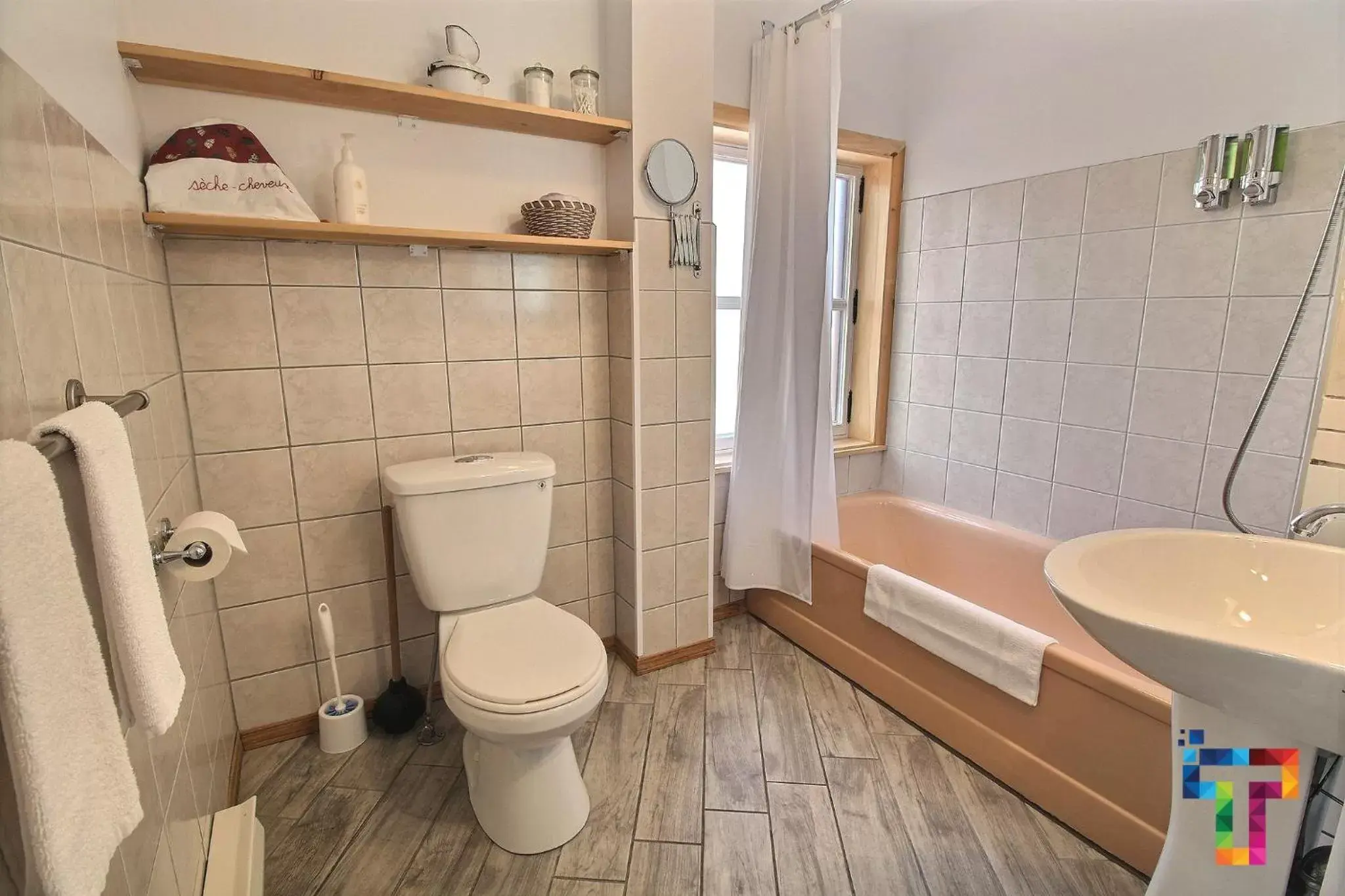 Bathroom in Almatoit