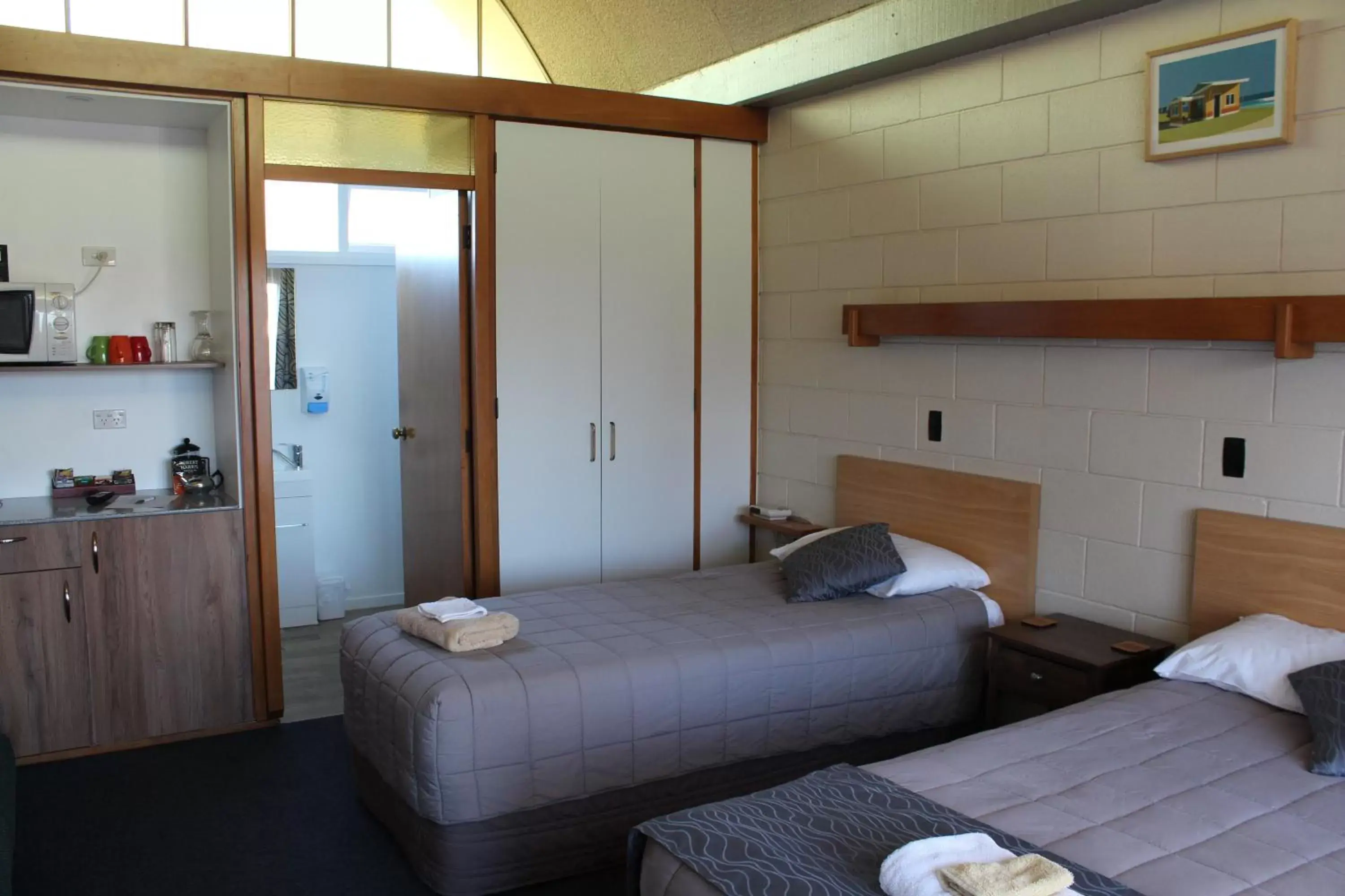 Twin Room in Elmore Lodge Motel Twin Room in Elmore Lodge Motel