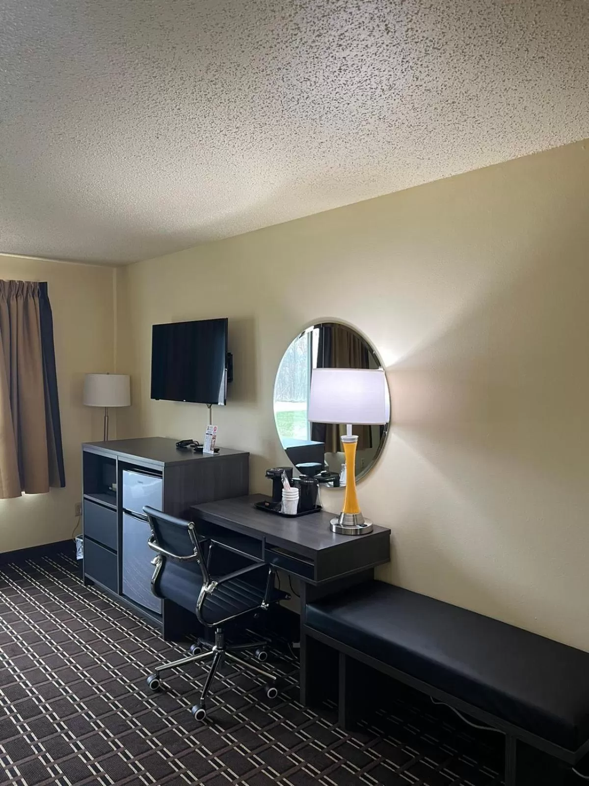 hair dresser in Super 8 by Wyndham Watertown WI