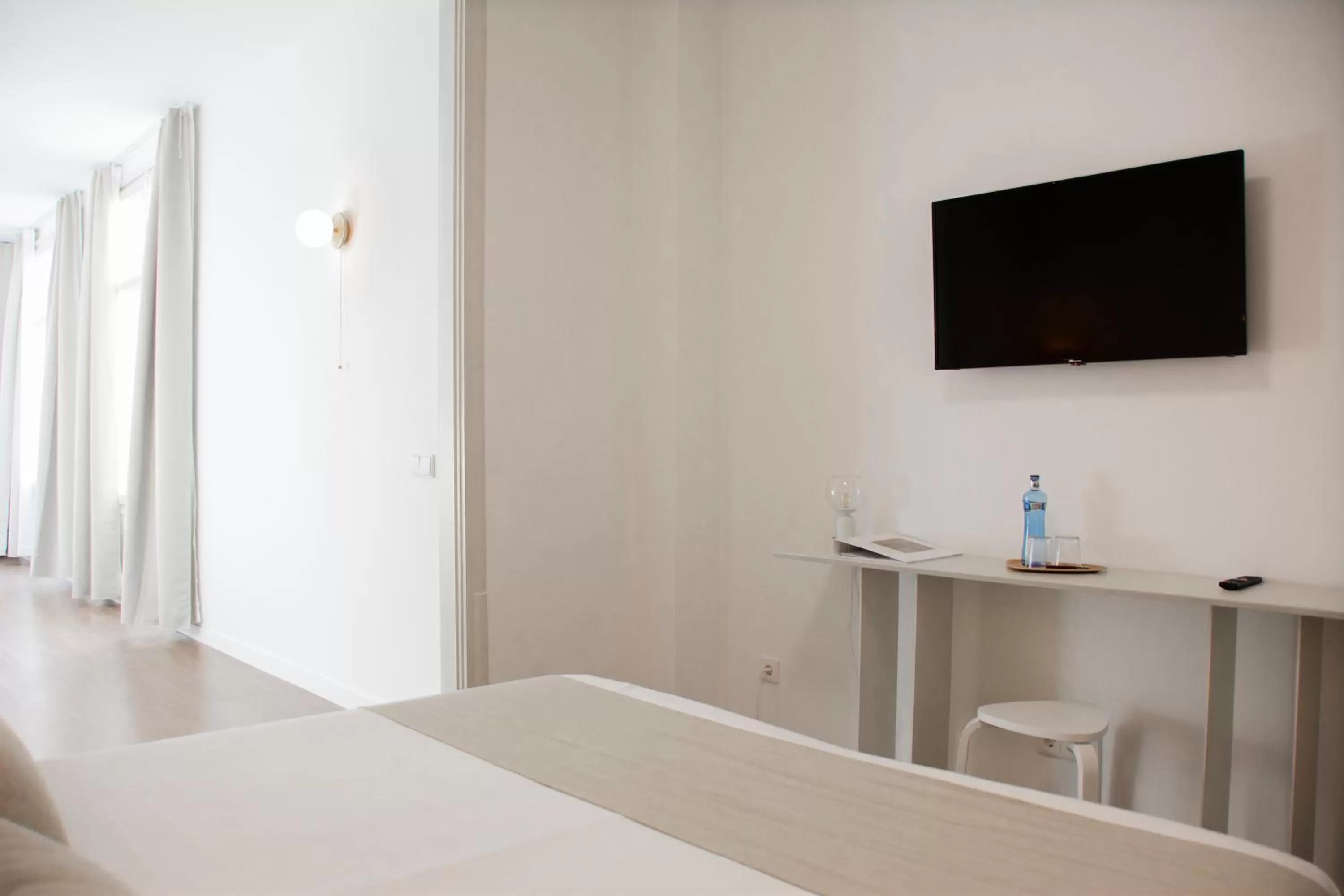 Queen Suite with Spa Bath in Divino Hotel Boutique