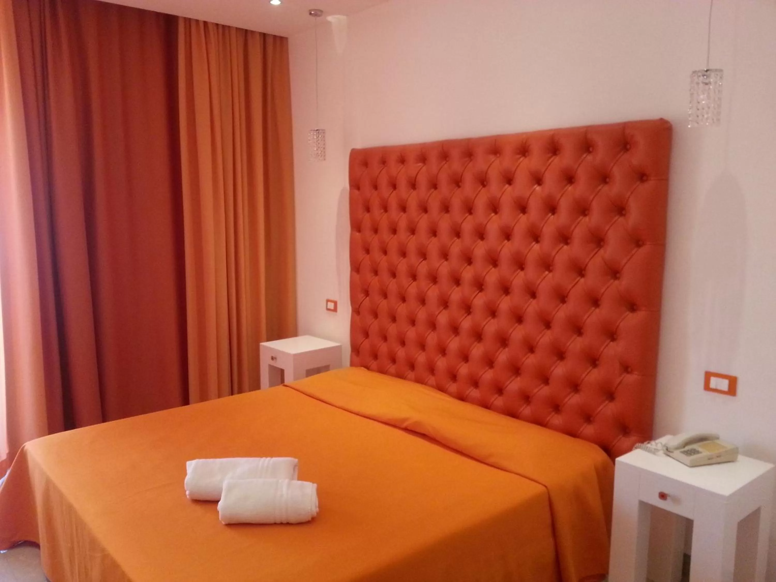 Bed in Platani Hotel