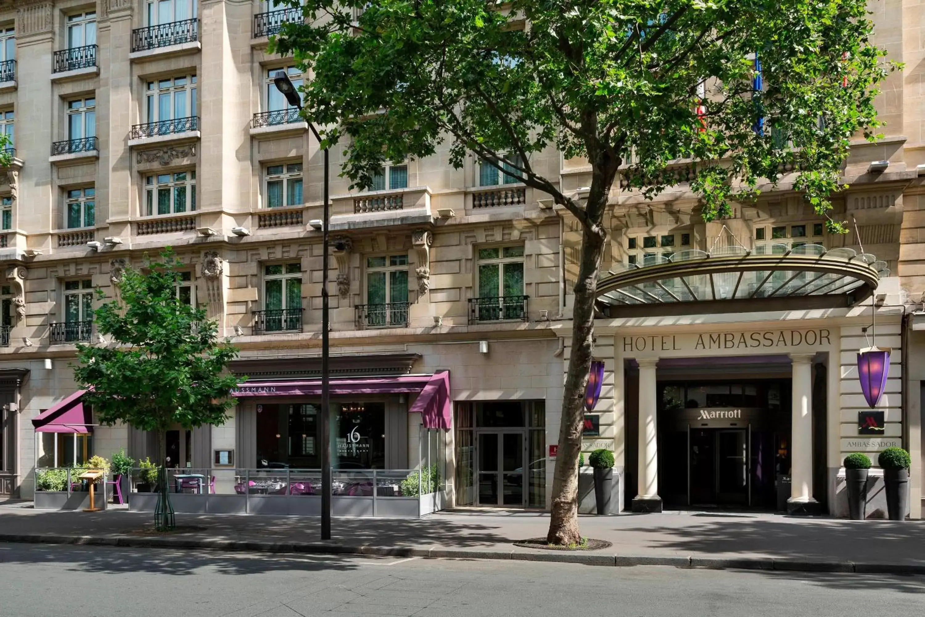 Property Building in Paris Marriott Opera Ambassador Hotel