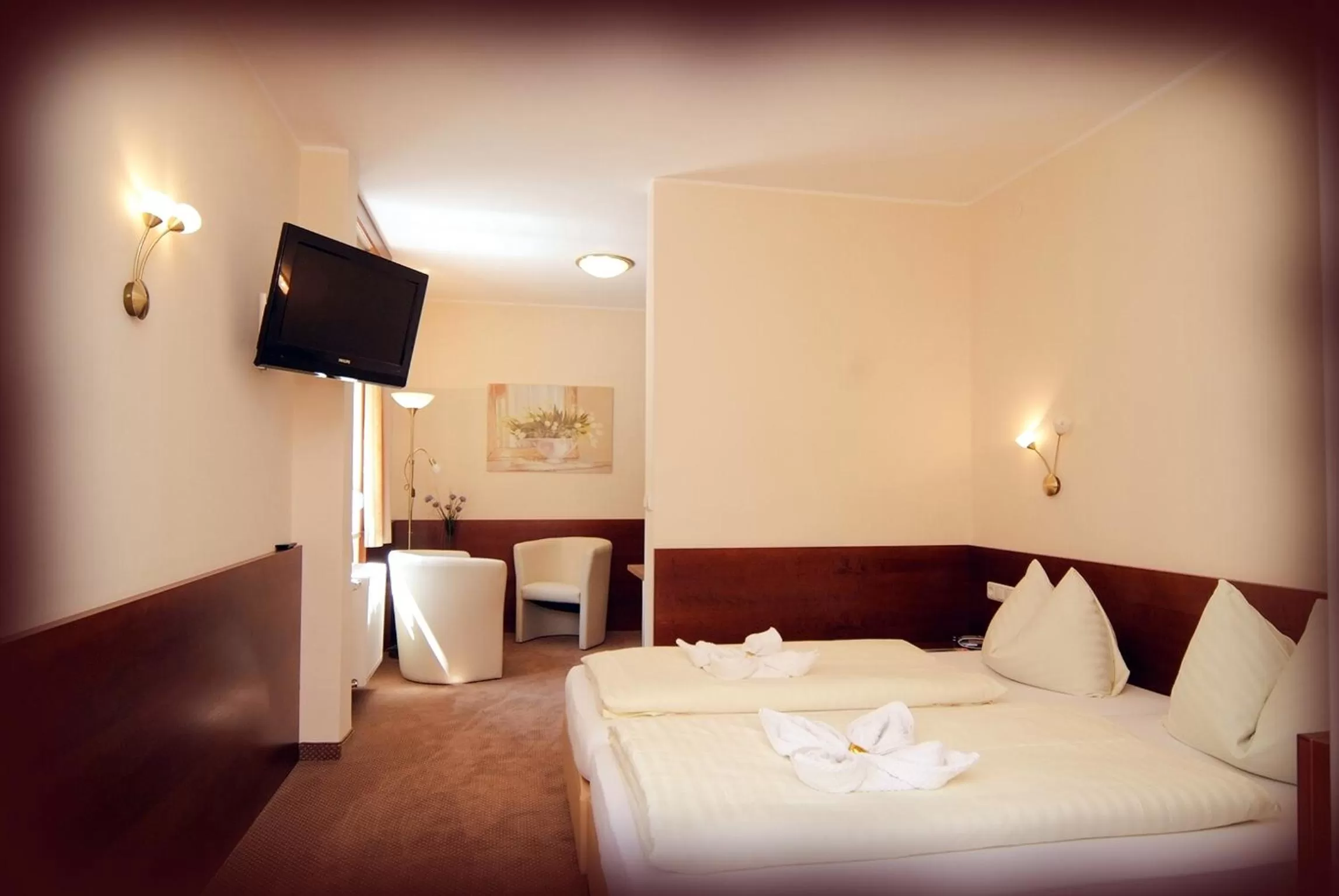 Photo of the whole room, Bed in Der Kaiserhof Ried