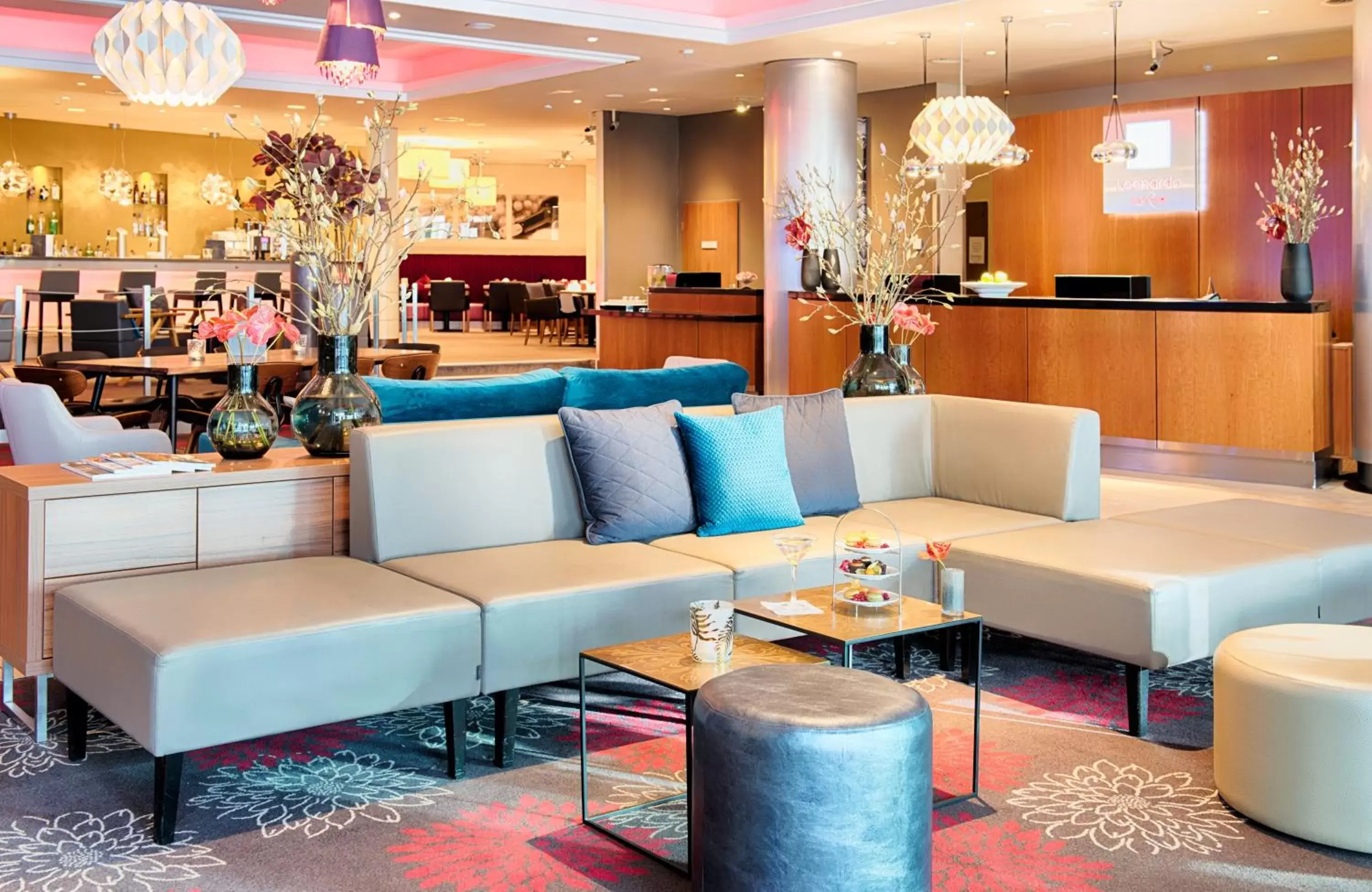Lobby or reception, Lounge/Bar in Leonardo Royal Hotel Düsseldorf Königsallee