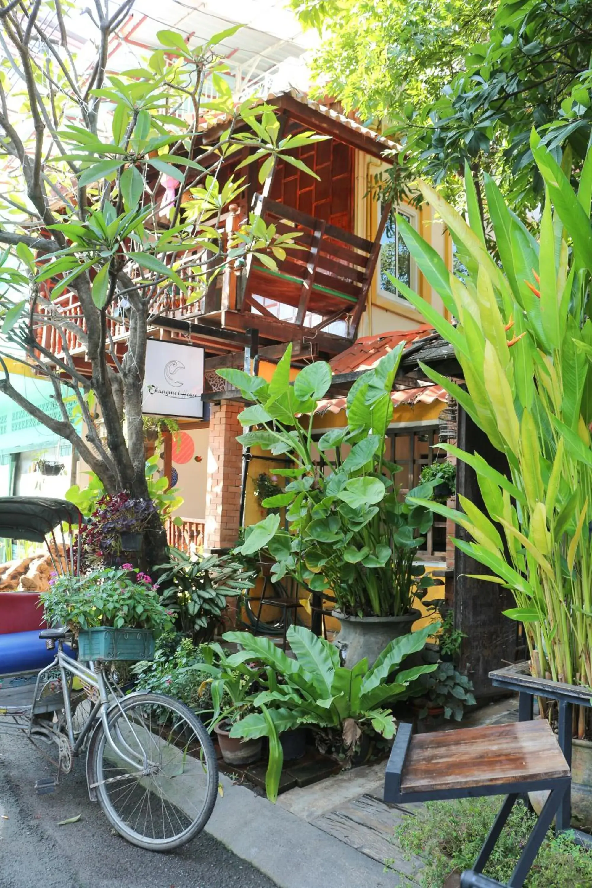 Facade/entrance, Property Building in Changmoi House (Little Village)