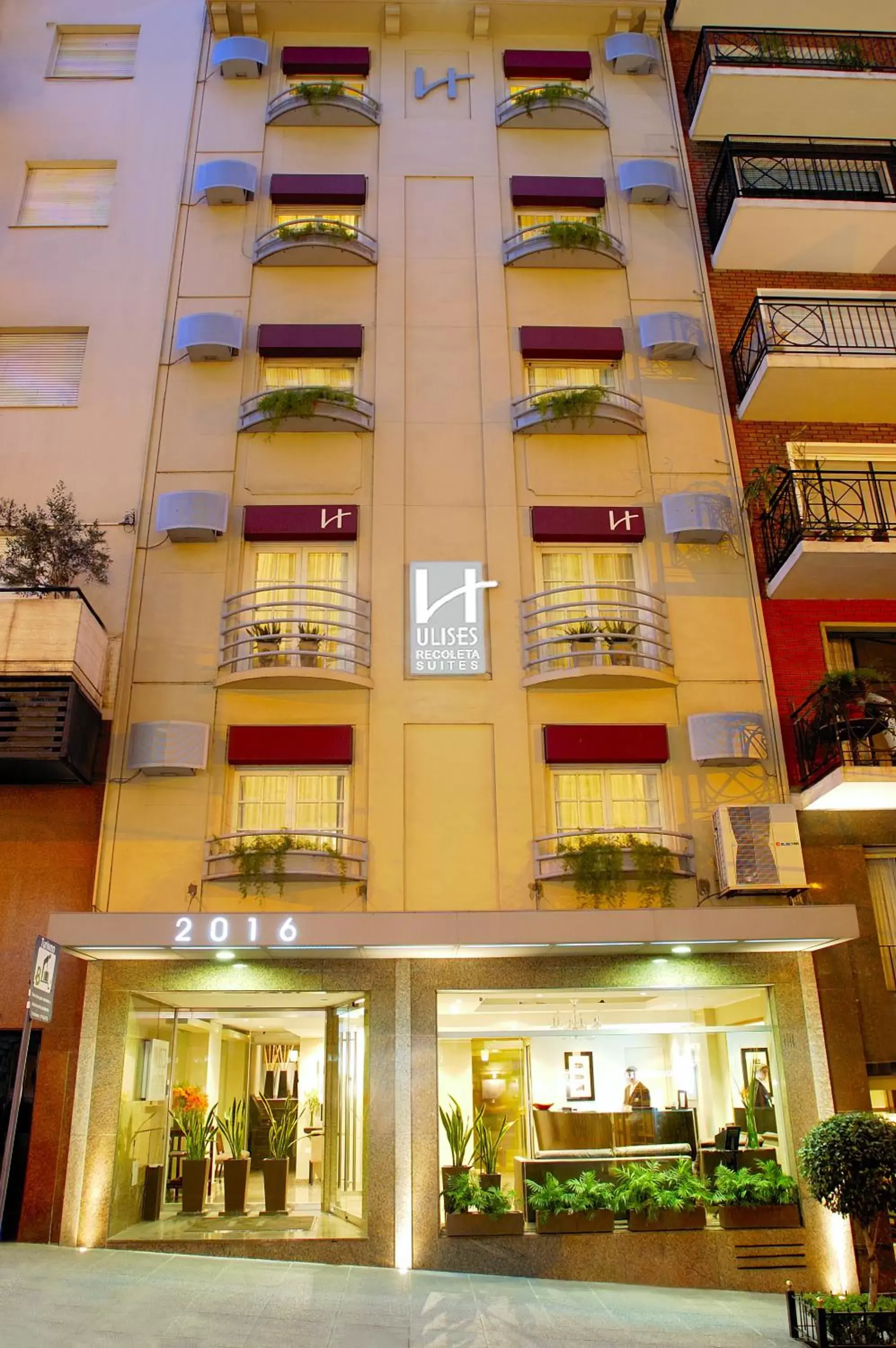 Property Building in Ulises Recoleta Suites