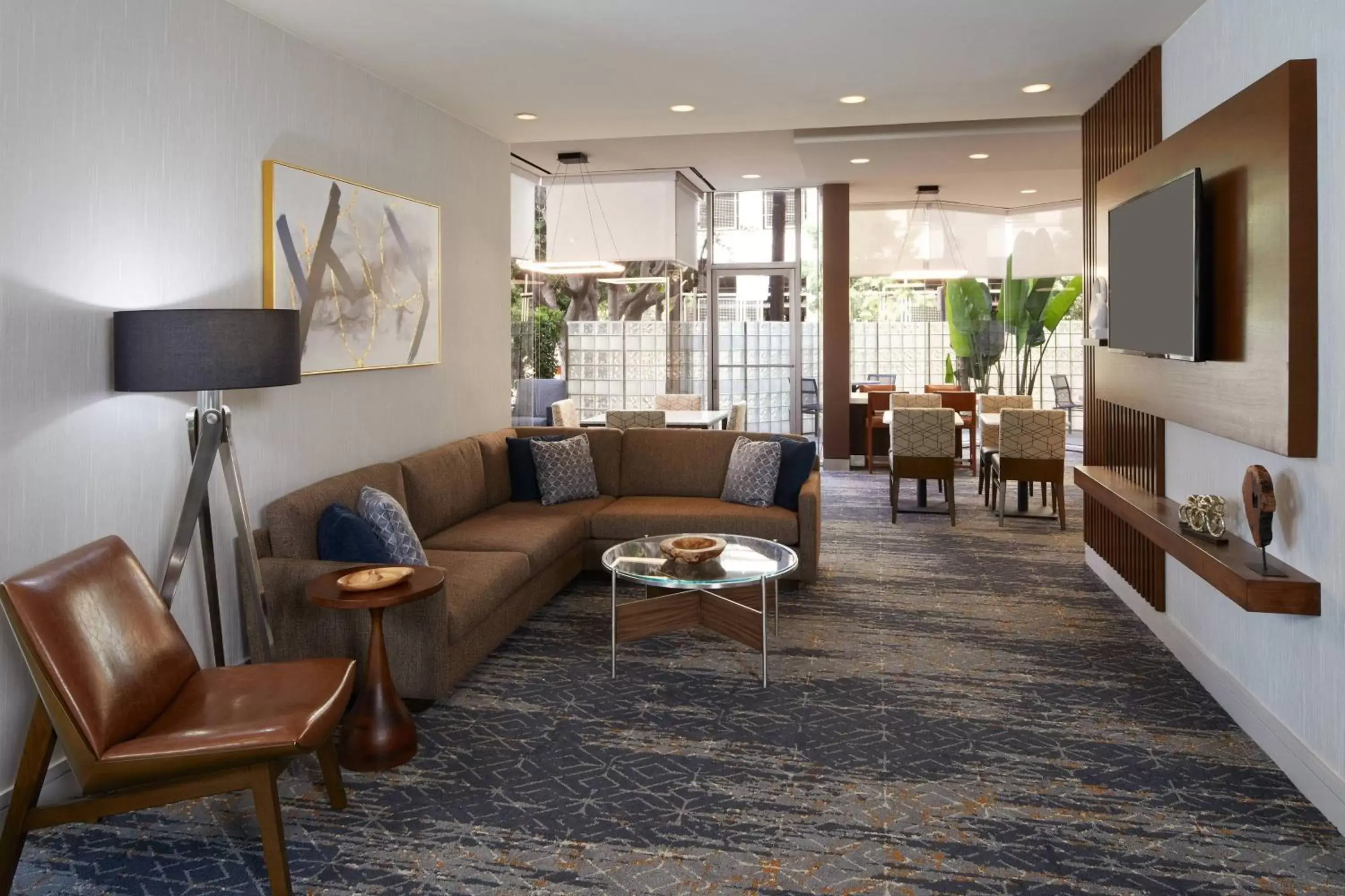 Lobby or reception, Seating Area in Courtyard by Marriott Los Angeles LAX / Century Boulevard