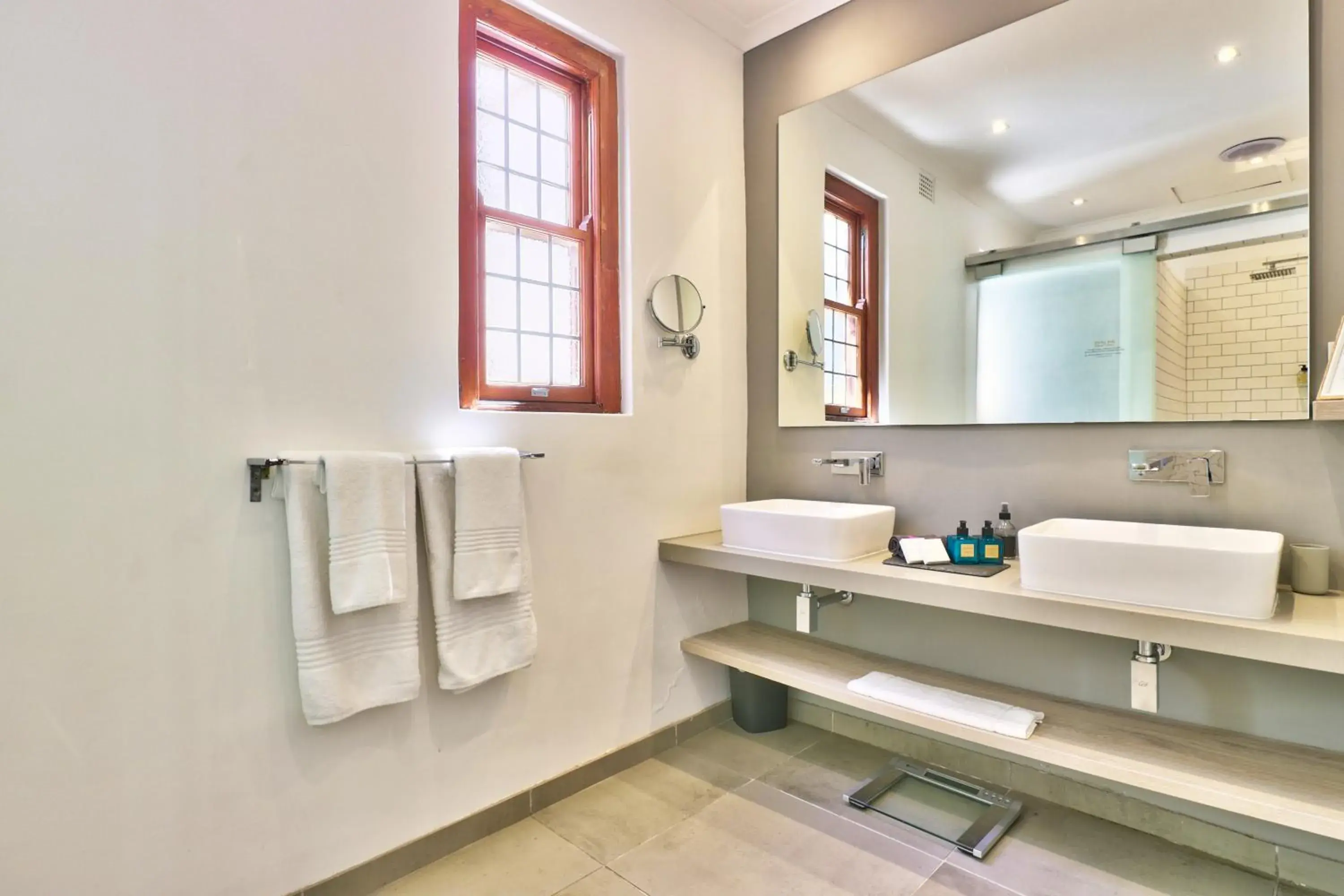 Bathroom in Cape Diem Lodge