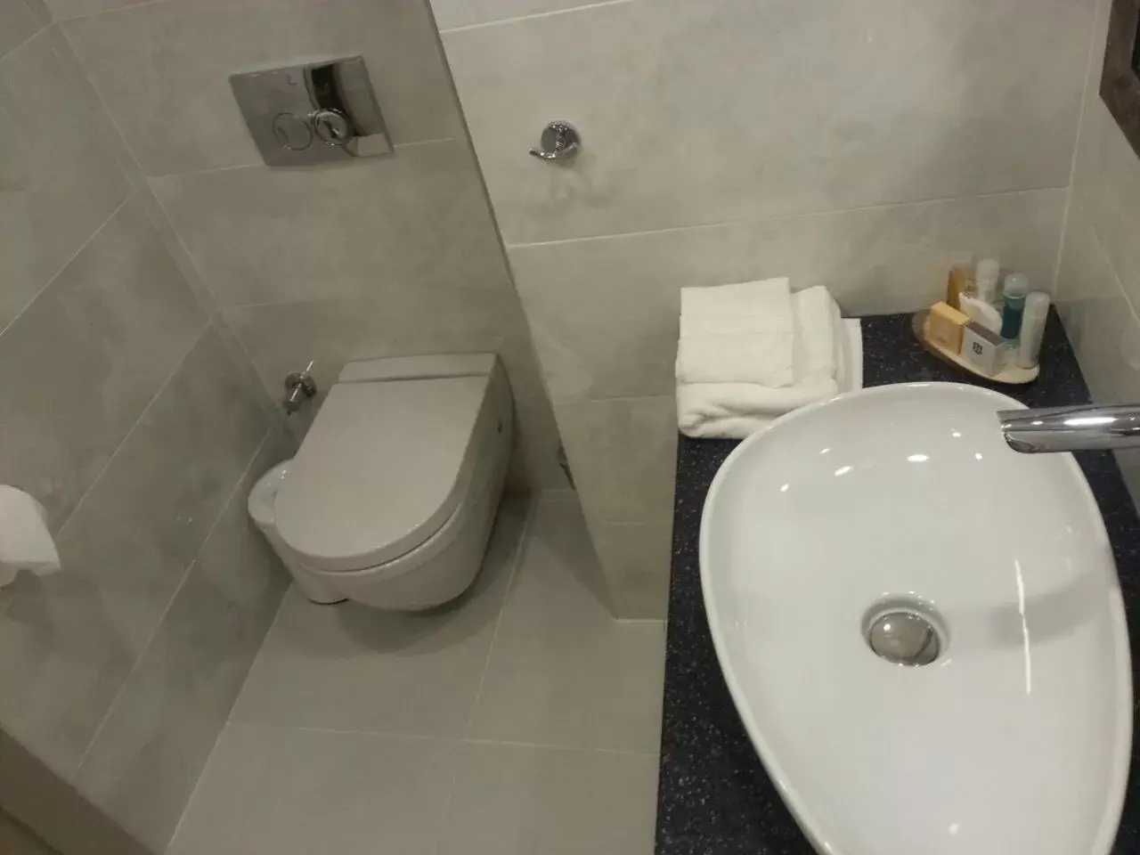 Shower, Bathroom in Galata Grace